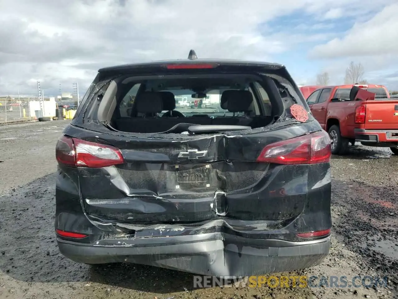 6 Фотография поврежденного автомобиля 3GNAXUEV0ML366438 CHEVROLET EQUINOX 2021