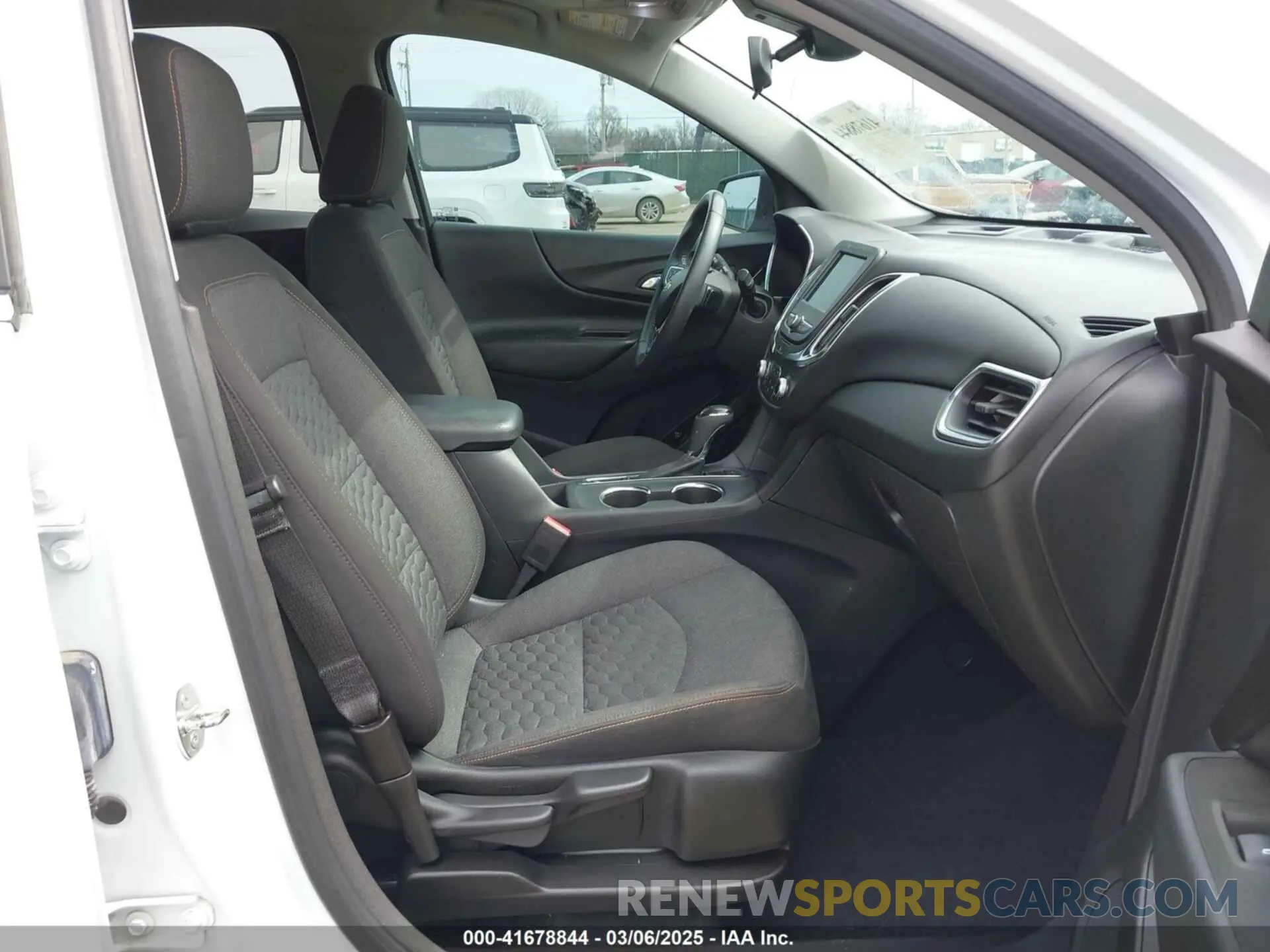 5 Photograph of a damaged car 3GNAXUEV0MS182932 CHEVROLET EQUINOX 2021