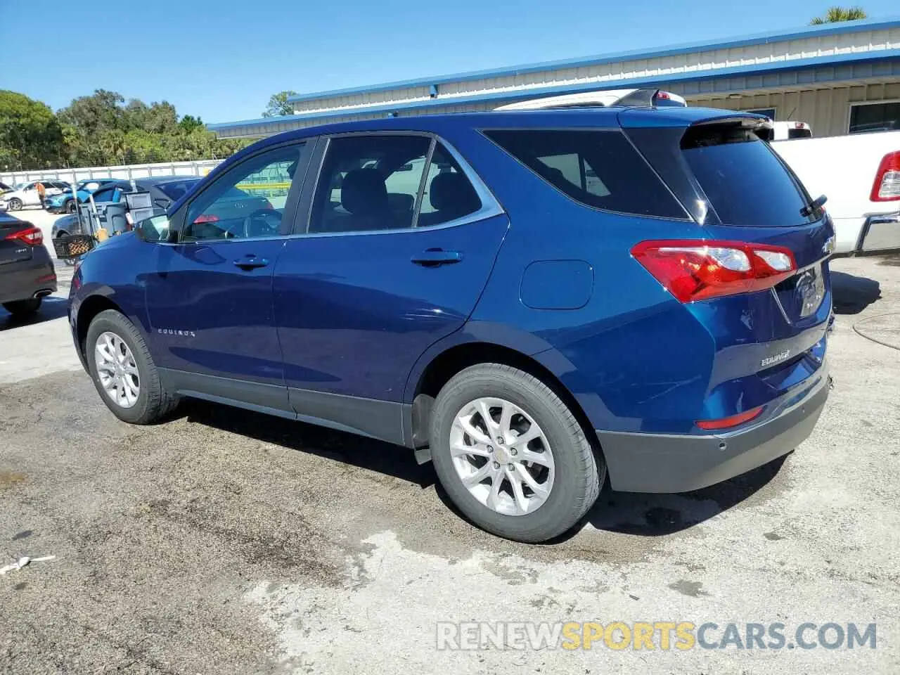 2 Photograph of a damaged car 3GNAXUEV1ML366612 CHEVROLET EQUINOX 2021