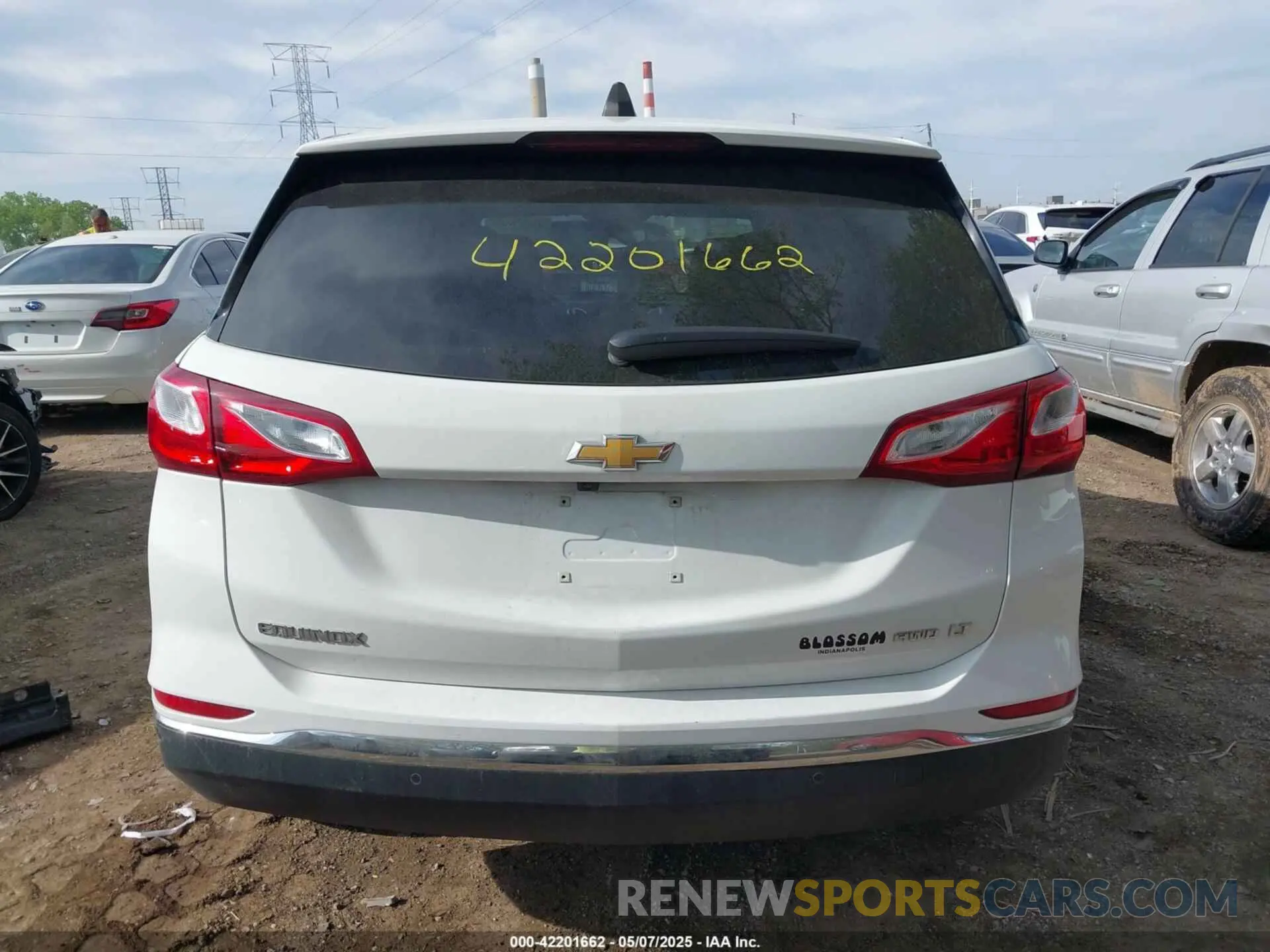 16 Photograph of a damaged car 3GNAXUEV3MS179202 CHEVROLET EQUINOX 2021