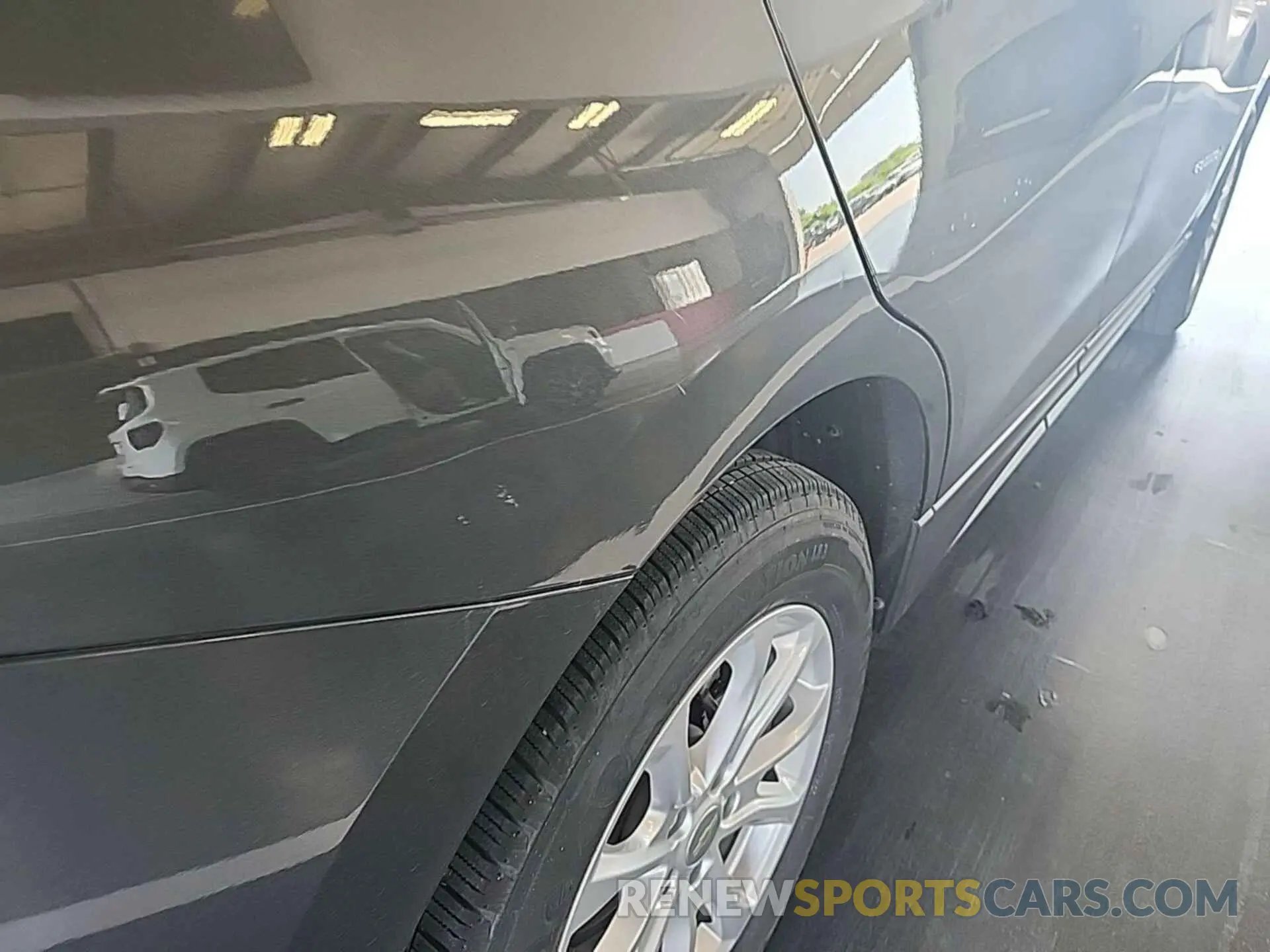 29 Photograph of a damaged car 3GNAXUEV4ML349786 CHEVROLET EQUINOX 2021