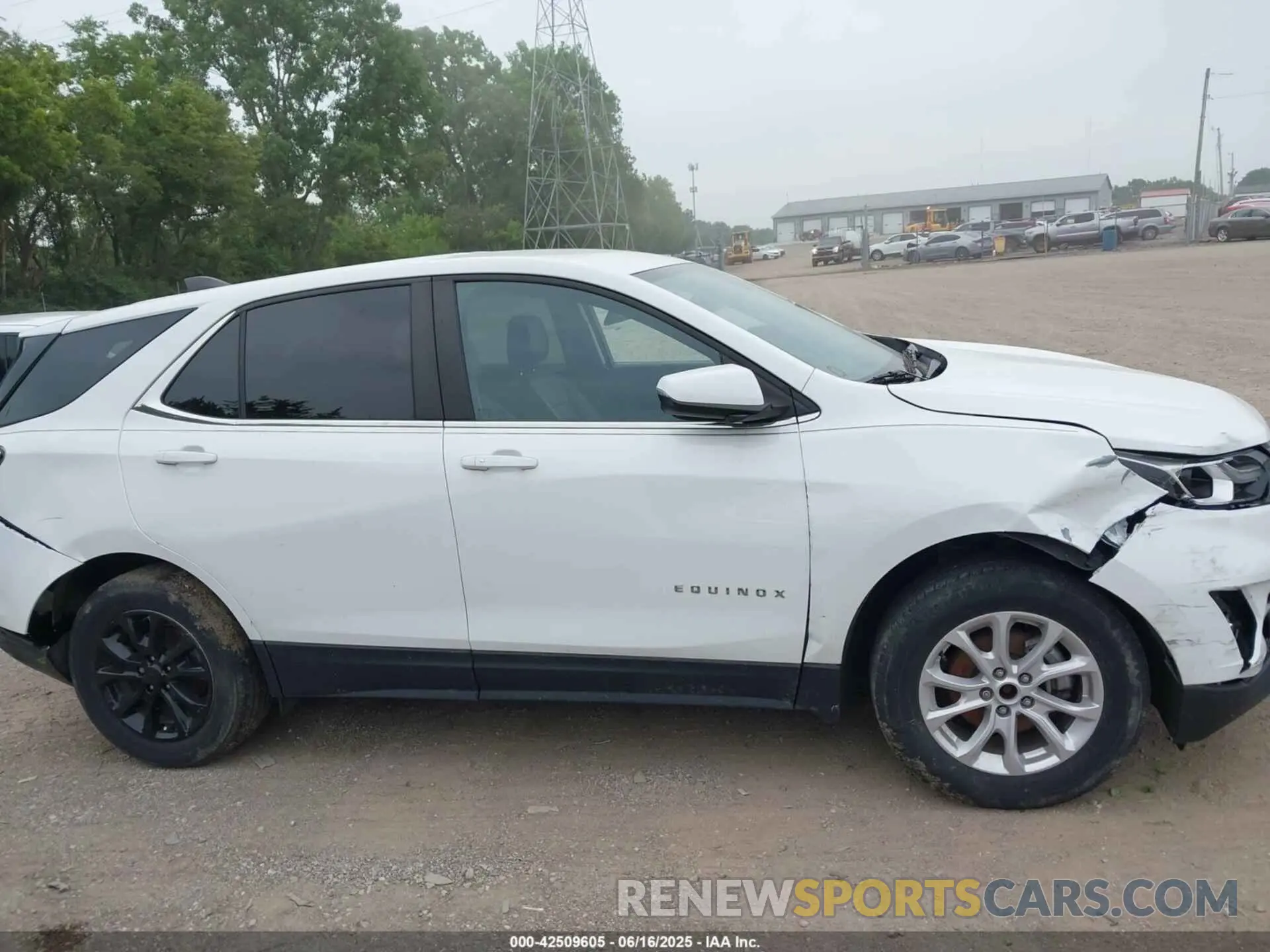 13 Photograph of a damaged car 3GNAXUEV4MS107621 CHEVROLET EQUINOX 2021