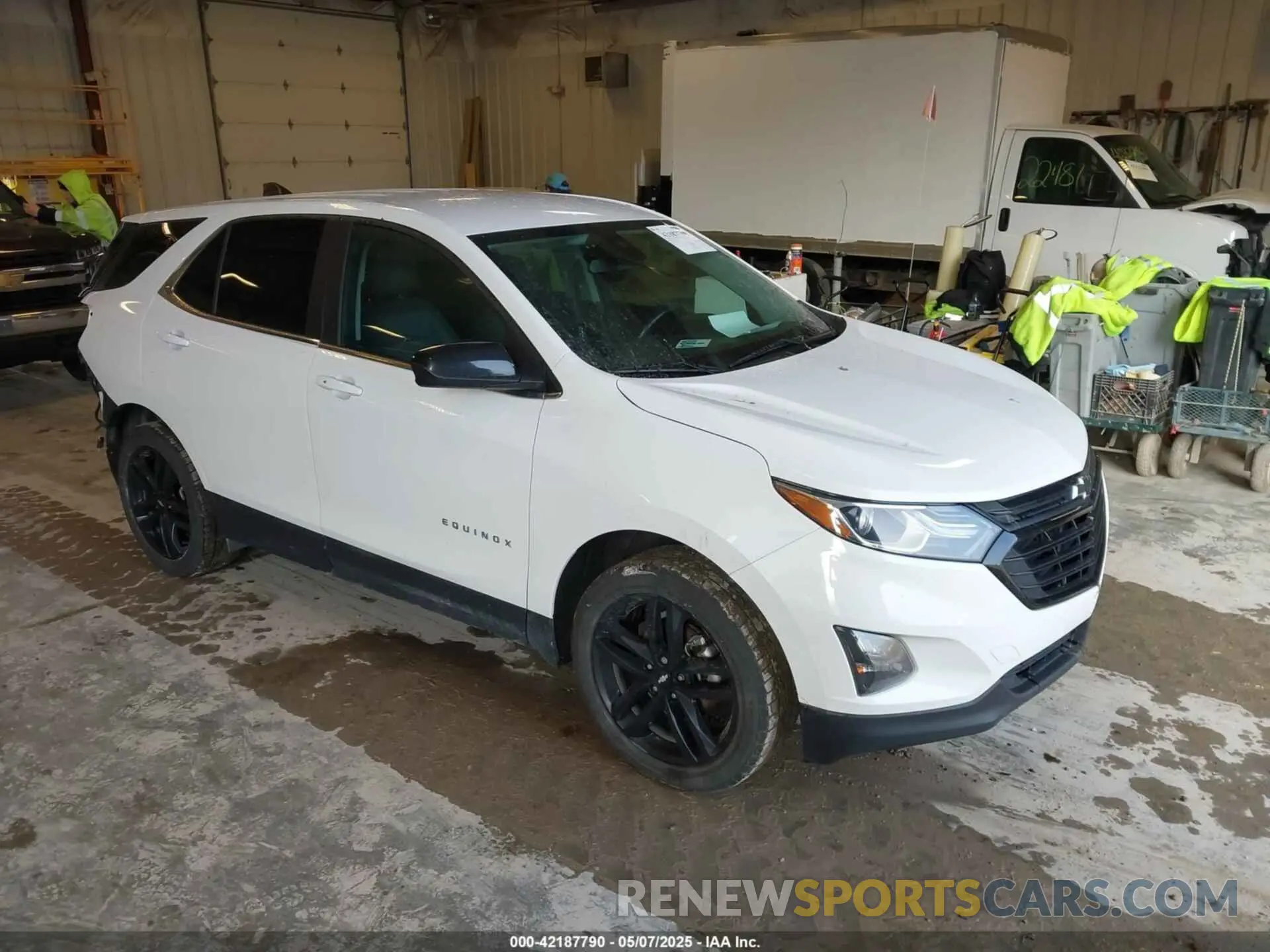 1 Фотография поврежденного автомобиля 3GNAXUEV5ML332172 CHEVROLET EQUINOX 2021