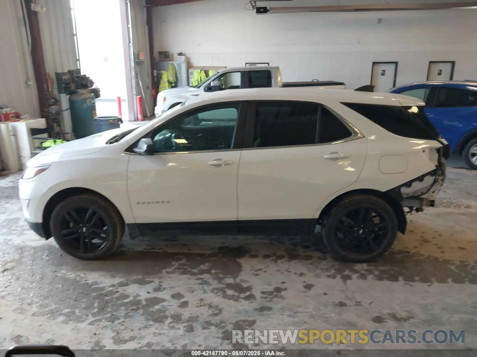 14 Фотография поврежденного автомобиля 3GNAXUEV5ML332172 CHEVROLET EQUINOX 2021