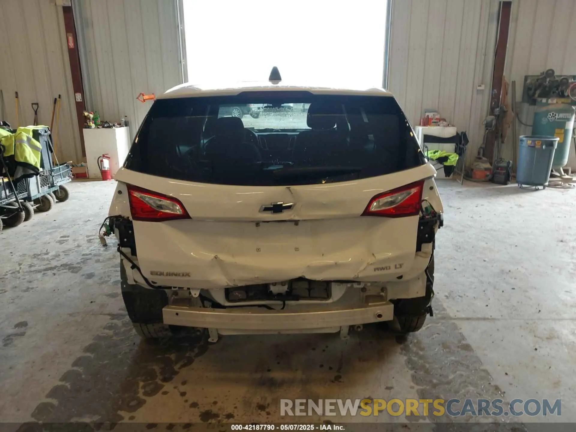 6 Фотография поврежденного автомобиля 3GNAXUEV5ML332172 CHEVROLET EQUINOX 2021