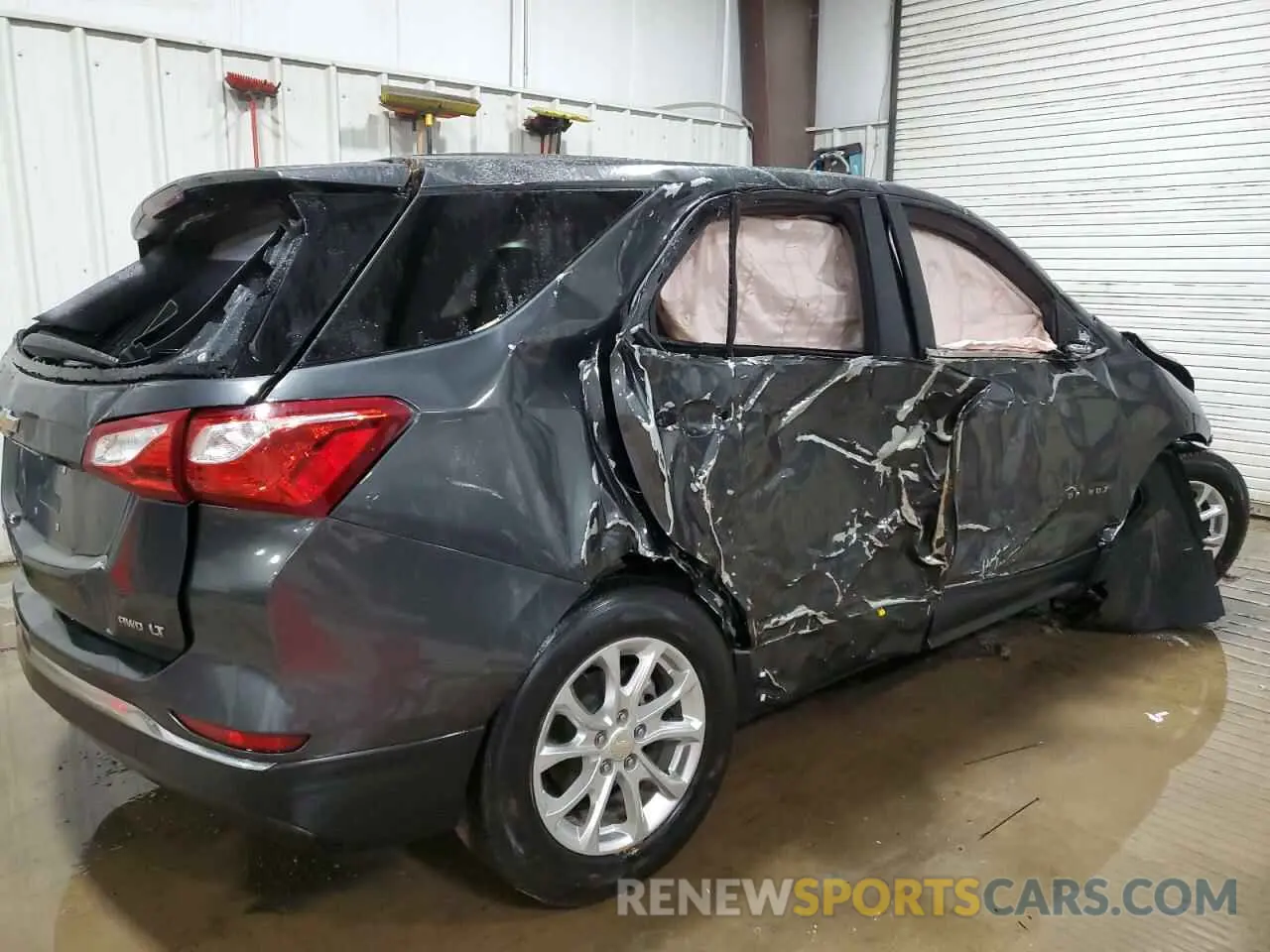 3 Фотография поврежденного автомобиля 3GNAXUEV5ML379766 CHEVROLET EQUINOX 2021