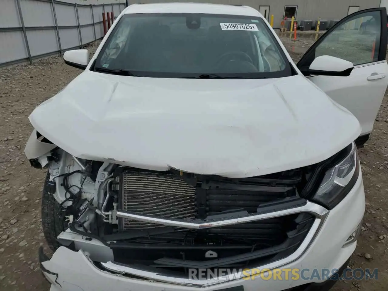 11 Photograph of a damaged car 3GNAXUEV5MS156181 CHEVROLET EQUINOX 2021