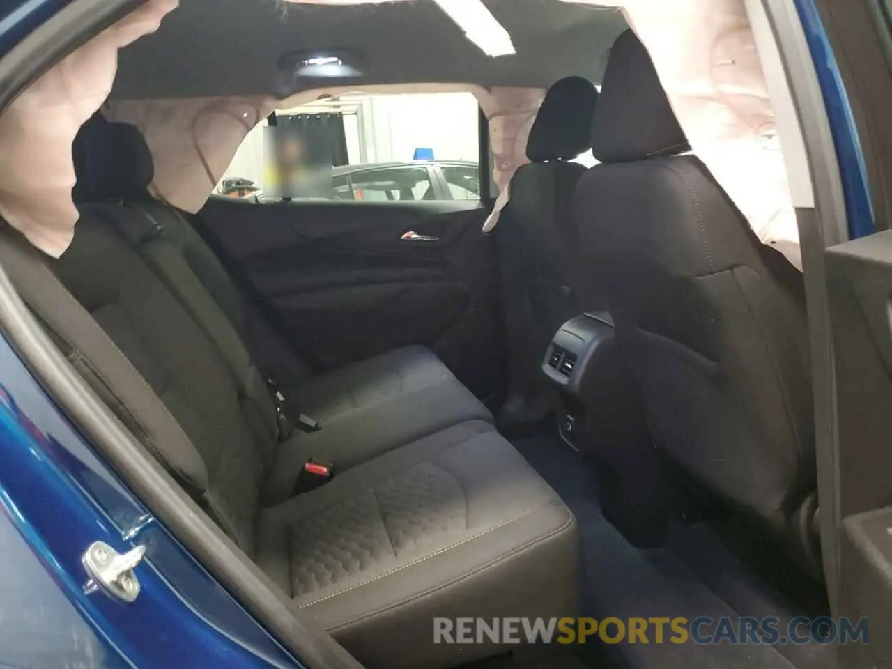 11 Photograph of a damaged car 3GNAXUEV6ML399668 CHEVROLET EQUINOX 2021