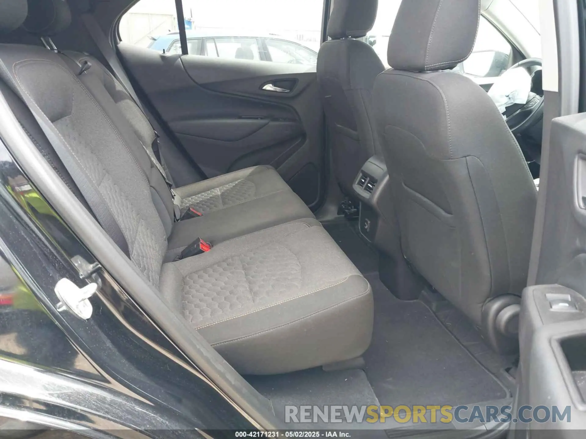 8 Фотография поврежденного автомобиля 3GNAXUEV7ML336725 CHEVROLET EQUINOX 2021