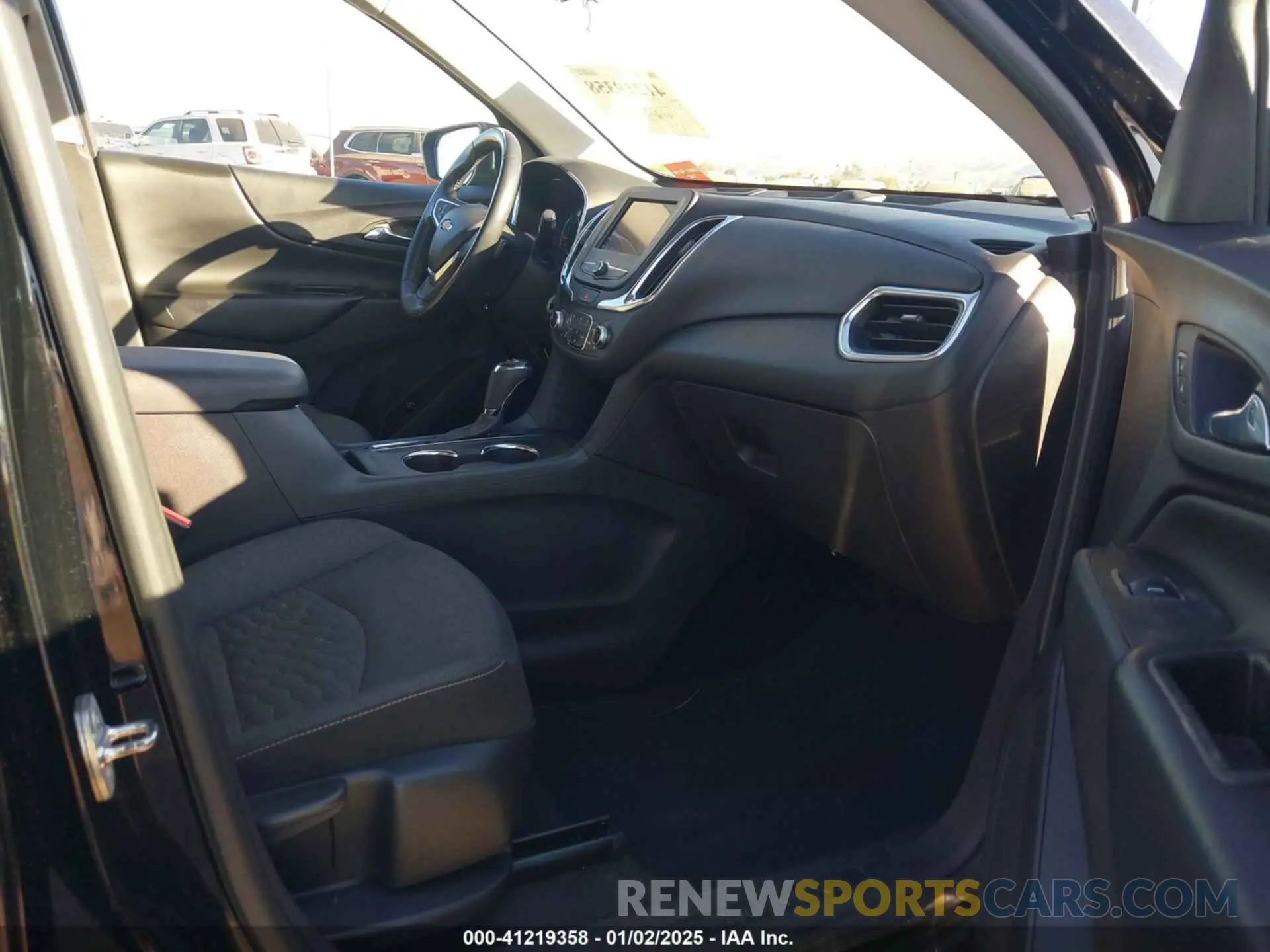 5 Photograph of a damaged car 3GNAXUEV7ML386346 CHEVROLET EQUINOX 2021