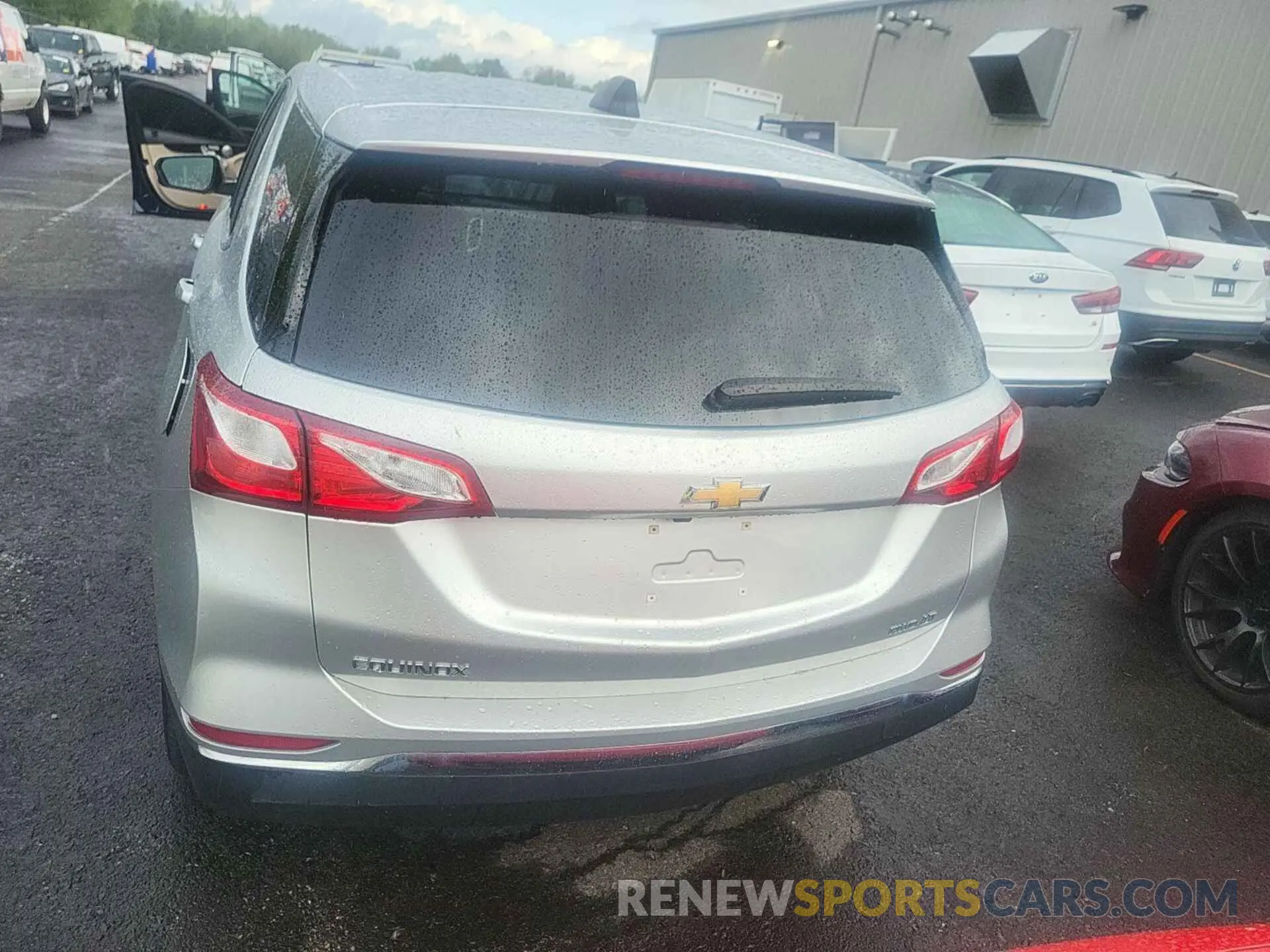 10 Photograph of a damaged car 3GNAXUEV7MS120461 CHEVROLET EQUINOX 2021