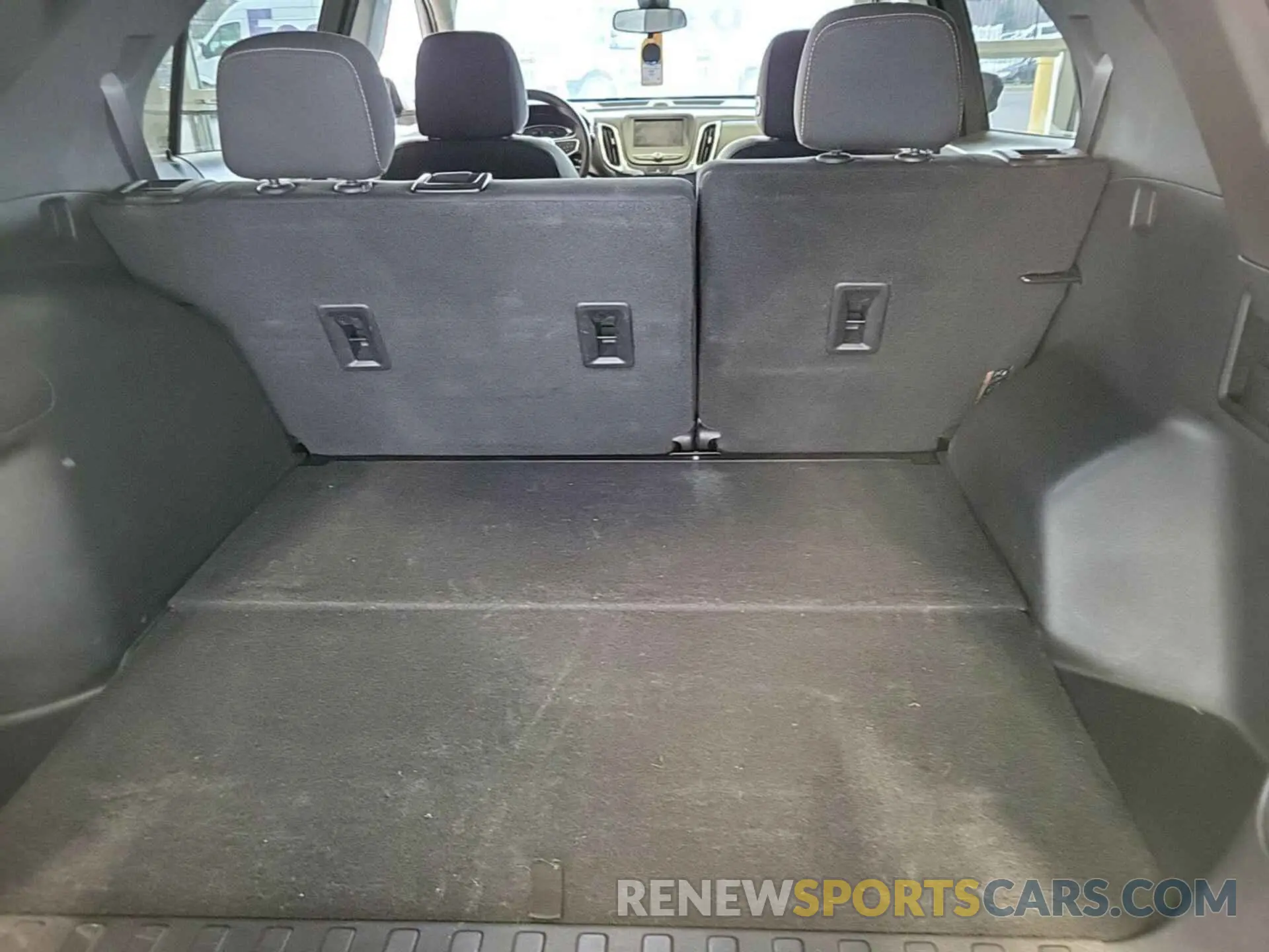 28 Photograph of a damaged car 3GNAXUEV7MS120461 CHEVROLET EQUINOX 2021