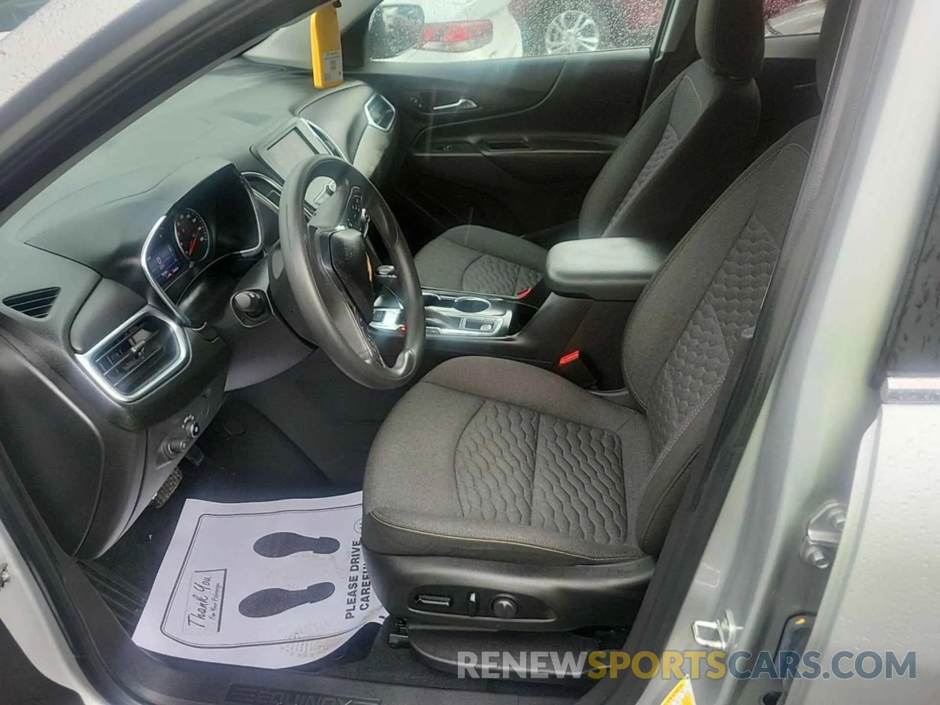 4 Photograph of a damaged car 3GNAXUEV7MS120461 CHEVROLET EQUINOX 2021