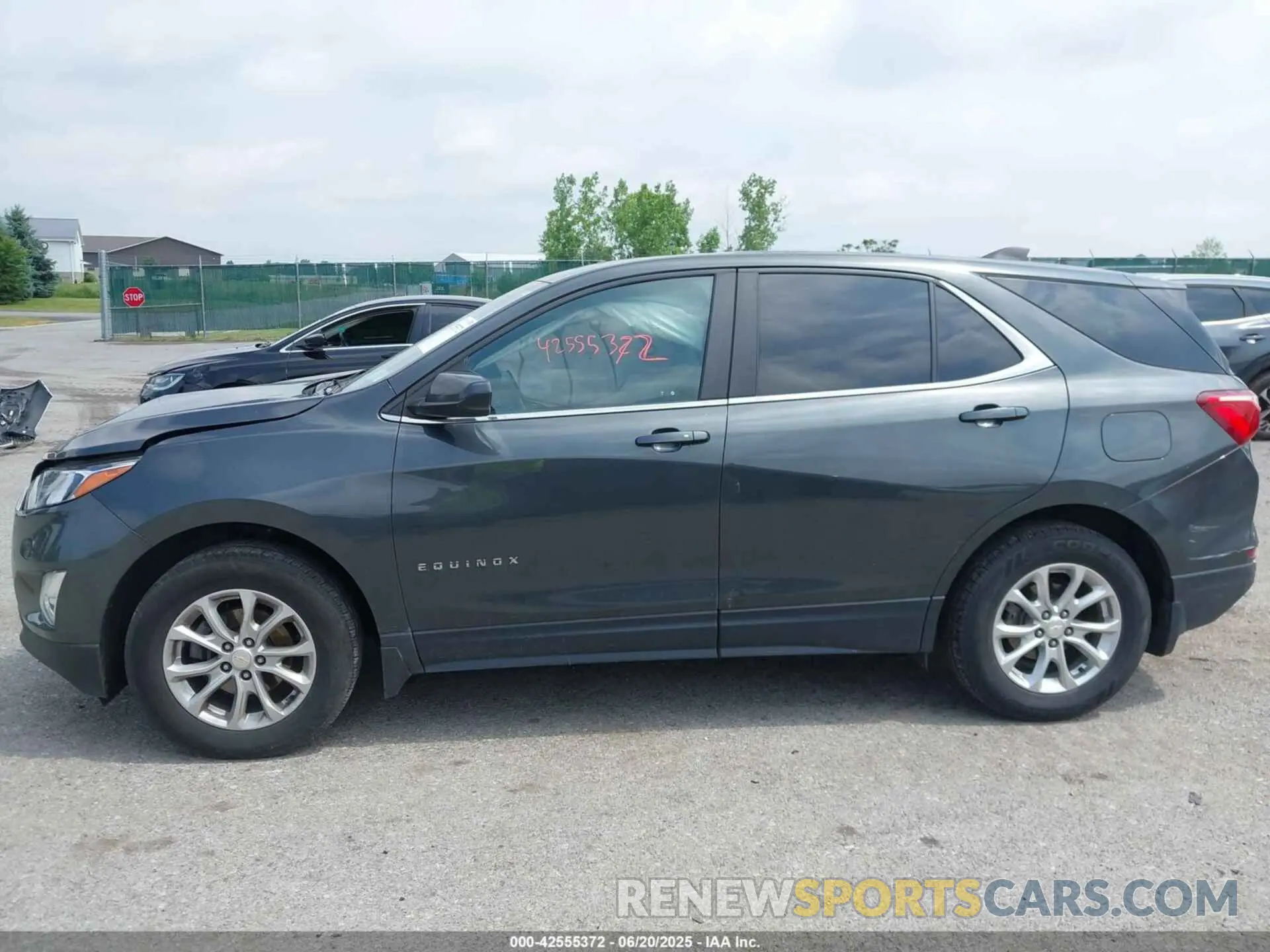 14 Photograph of a damaged car 3GNAXUEV8ML354179 CHEVROLET EQUINOX 2021