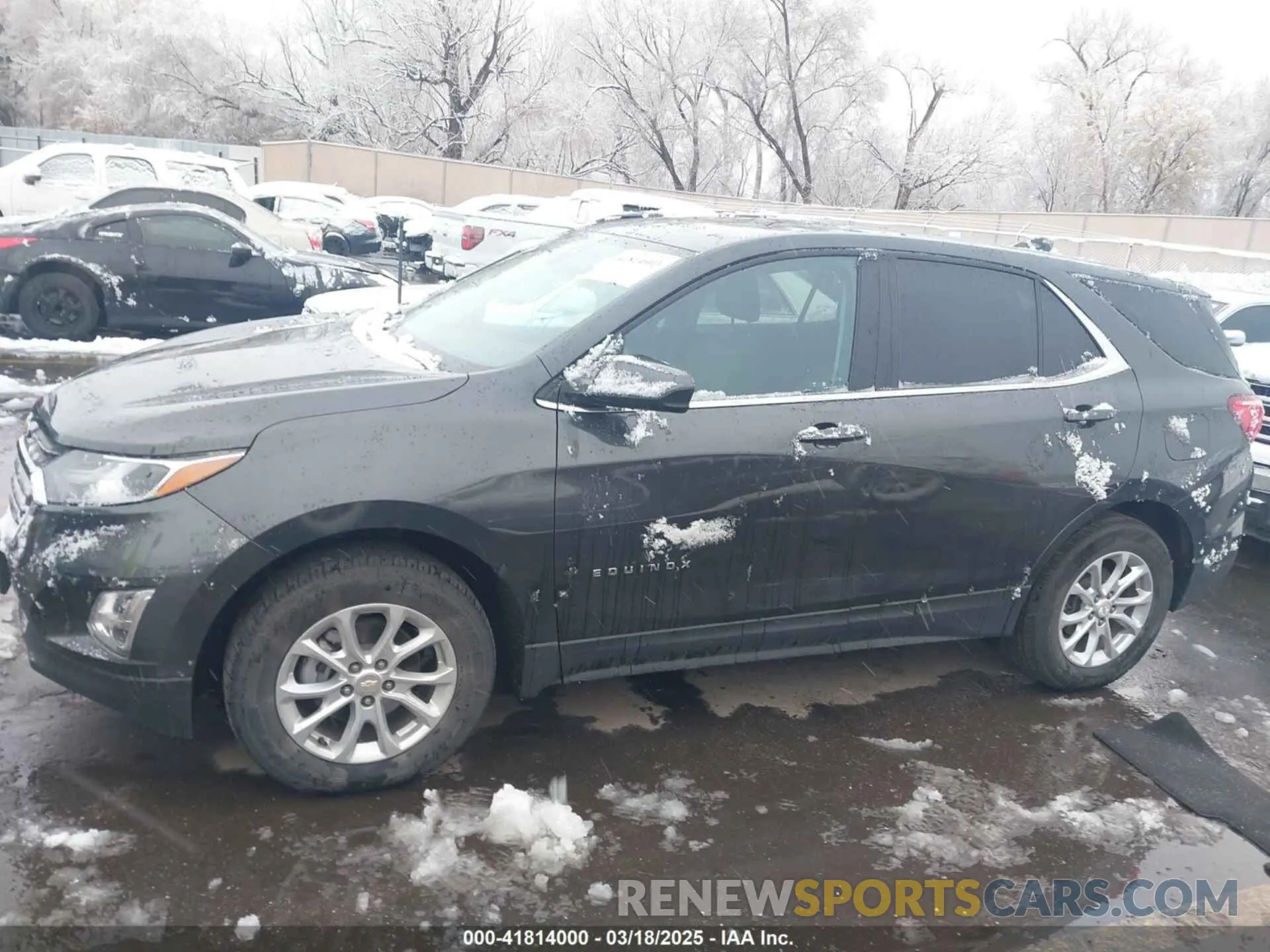 14 Photograph of a damaged car 3GNAXUEV8ML389871 CHEVROLET EQUINOX 2021
