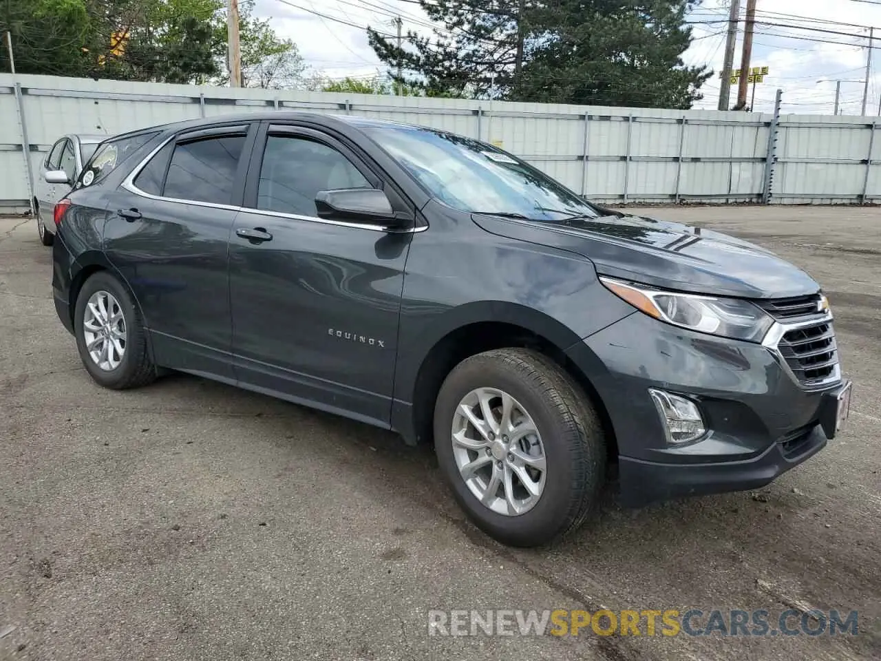 4 Photograph of a damaged car 3GNAXUEV9ML371279 CHEVROLET EQUINOX 2021