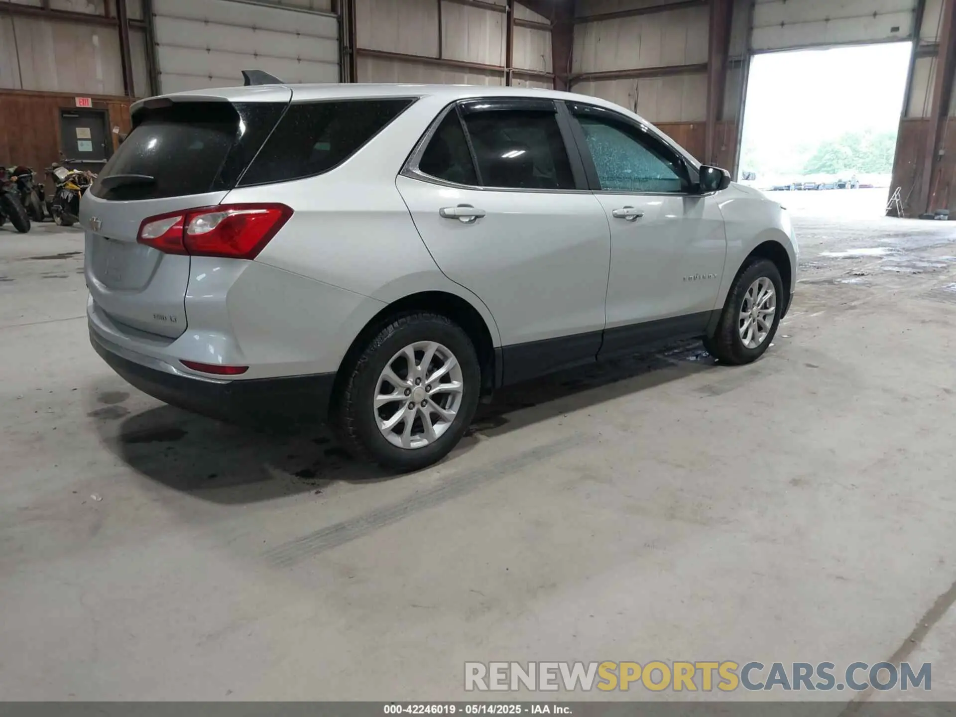 4 Фотография поврежденного автомобиля 3GNAXUEV9MS140887 CHEVROLET EQUINOX 2021