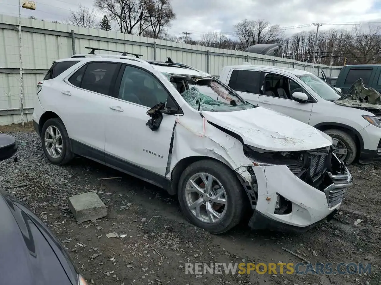 4 Photograph of a damaged car 3GNAXXEV8MS160369 CHEVROLET EQUINOX 2021