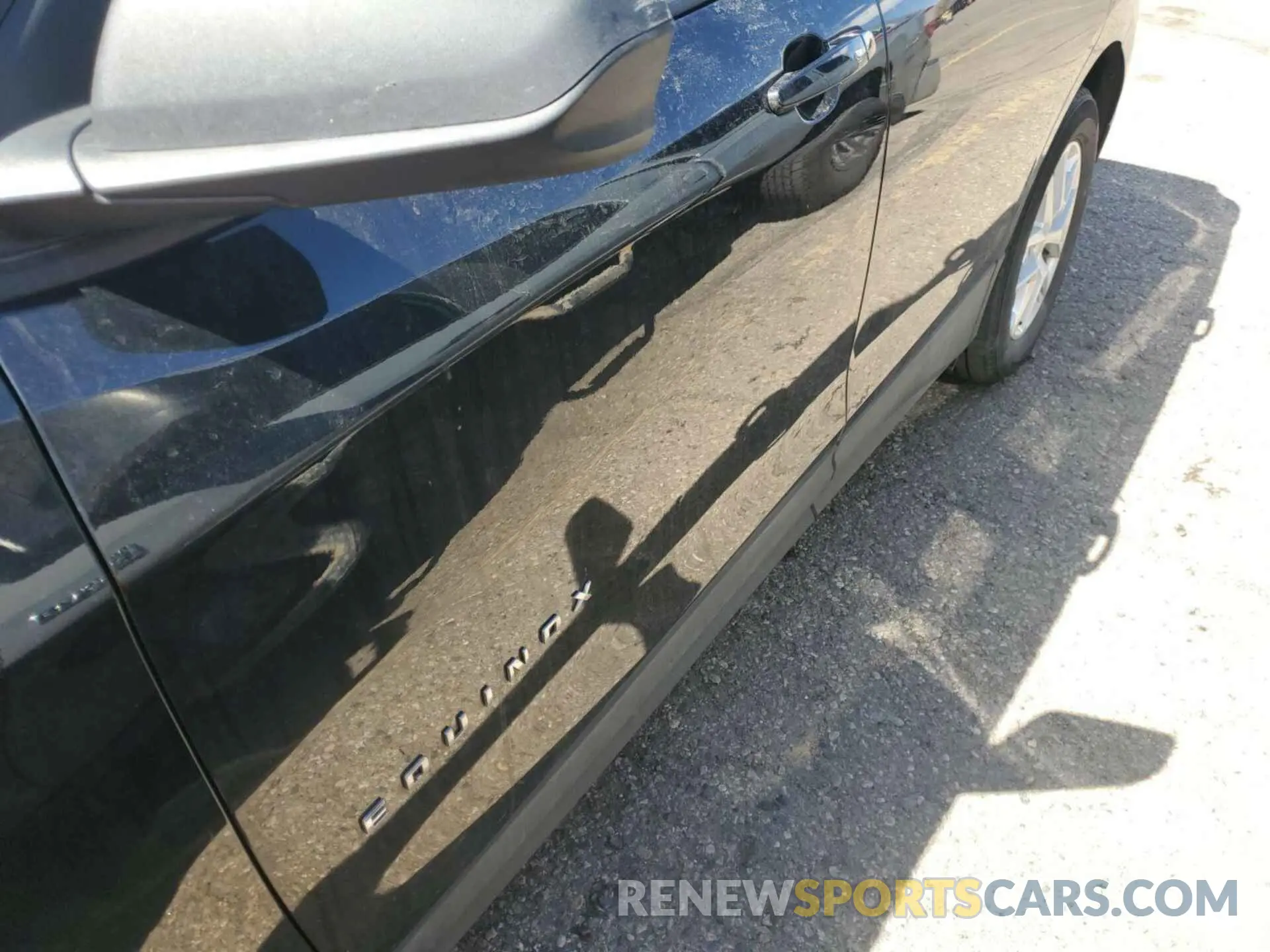 9 Photograph of a damaged car 2GNAXFEV1N6134514 CHEVROLET EQUINOX 2022