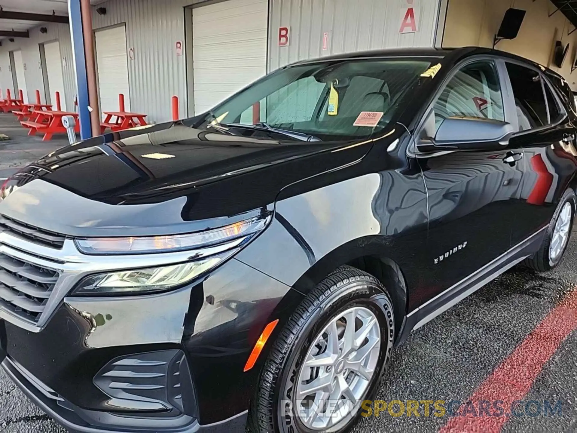 22 Photograph of a damaged car 2GNAXFEV7N6137238 CHEVROLET EQUINOX 2022