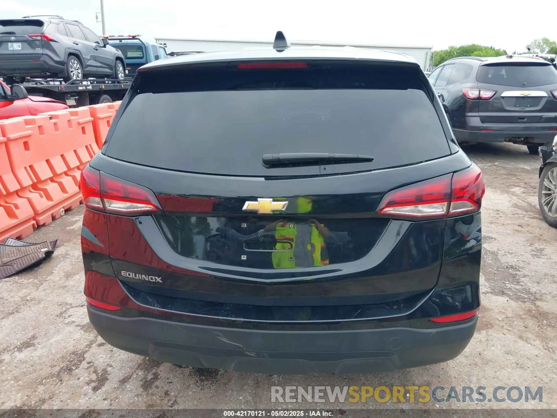 16 Photograph of a damaged car 2GNAXHEV0N6135276 CHEVROLET EQUINOX 2022