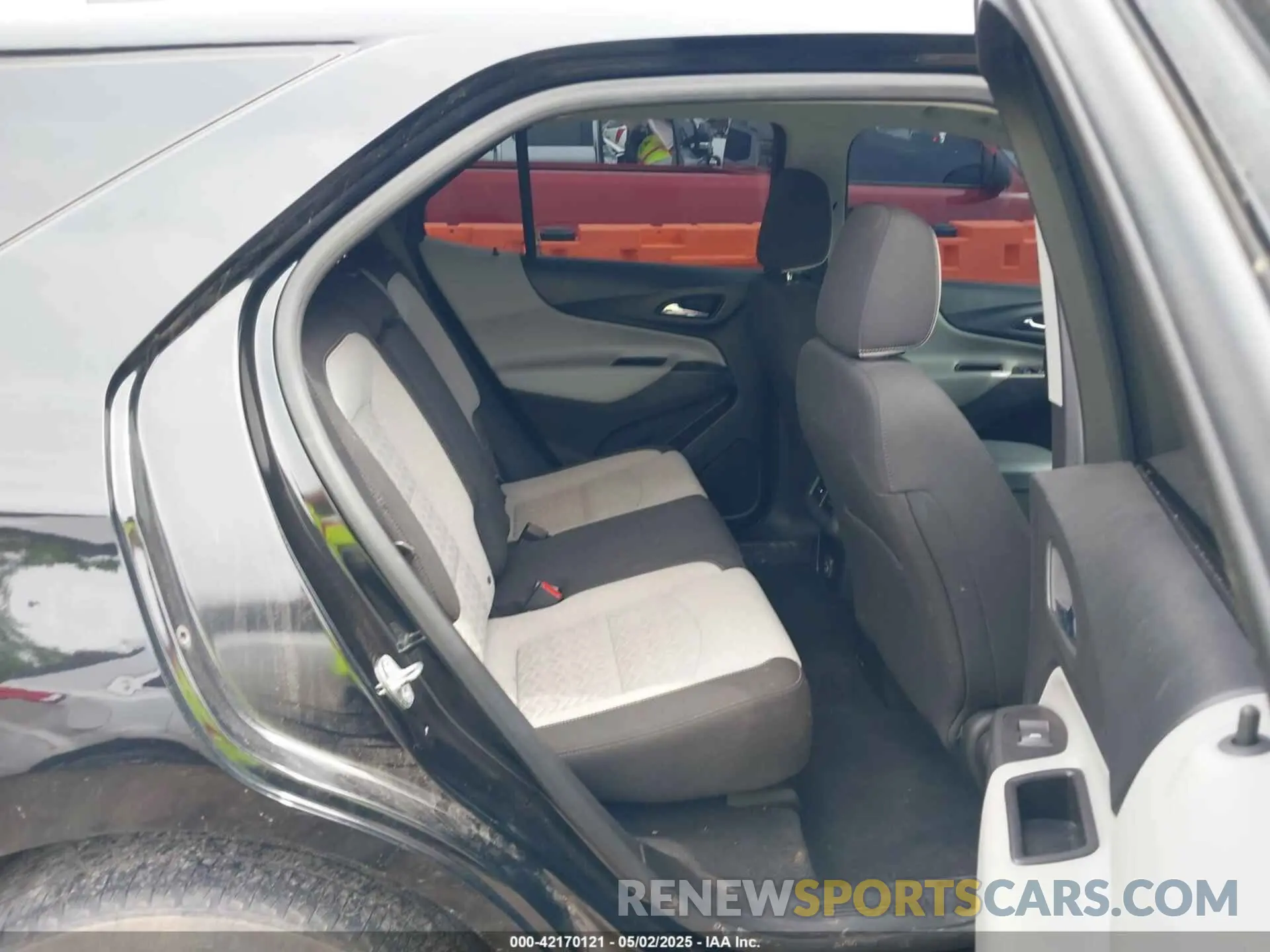 8 Photograph of a damaged car 2GNAXHEV0N6135276 CHEVROLET EQUINOX 2022