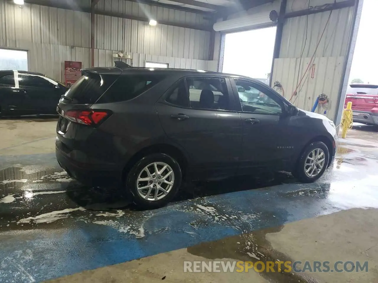 3 Фотография поврежденного автомобиля 2GNAXHEV2N6116809 CHEVROLET EQUINOX 2022
