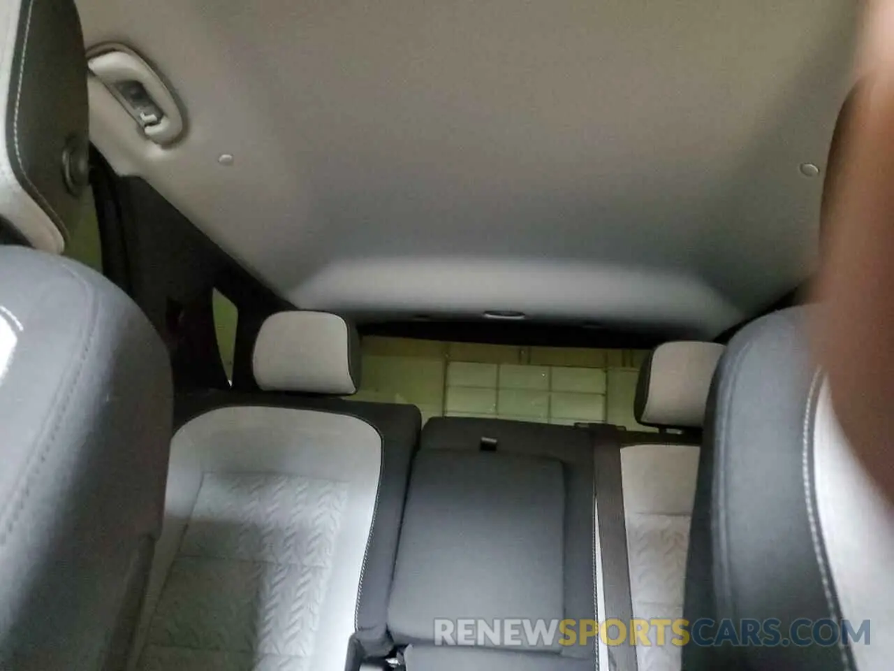 10 Photograph of a damaged car 2GNAXHEV2N6124134 CHEVROLET EQUINOX 2022