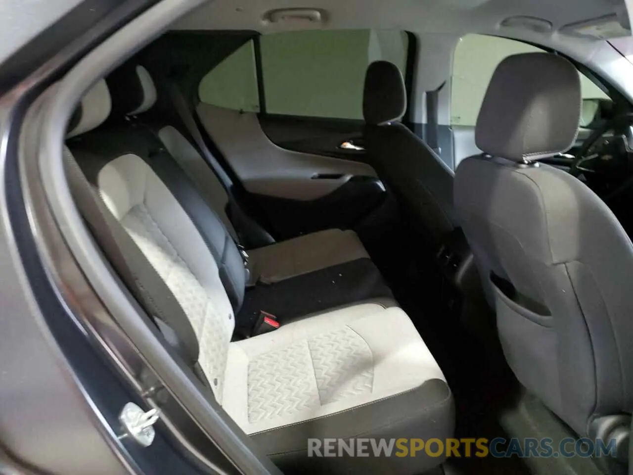 11 Photograph of a damaged car 2GNAXHEV2N6124134 CHEVROLET EQUINOX 2022
