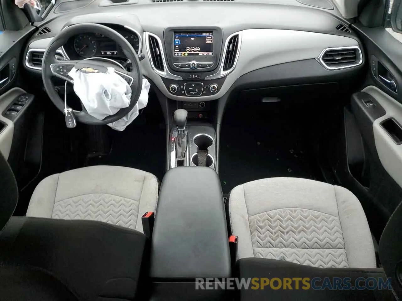 8 Photograph of a damaged car 2GNAXHEV7N6123464 CHEVROLET EQUINOX 2022