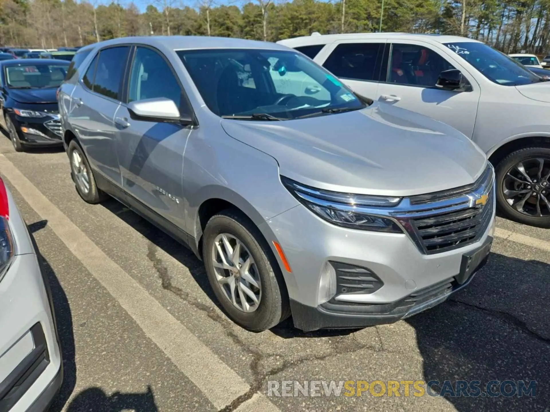 16 Photograph of a damaged car 2GNAXJEV1N6121104 CHEVROLET EQUINOX 2022