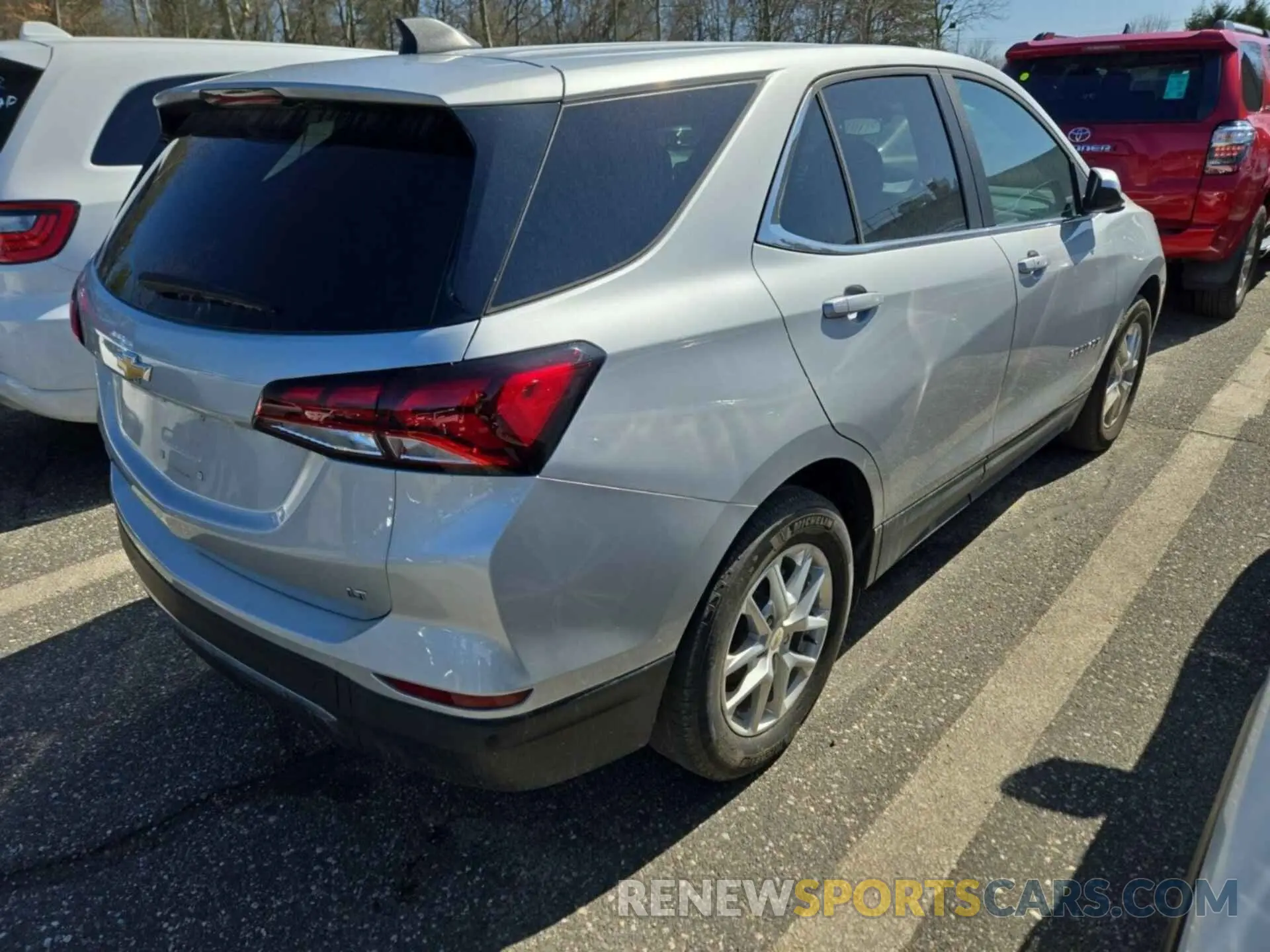 22 Photograph of a damaged car 2GNAXJEV1N6121104 CHEVROLET EQUINOX 2022