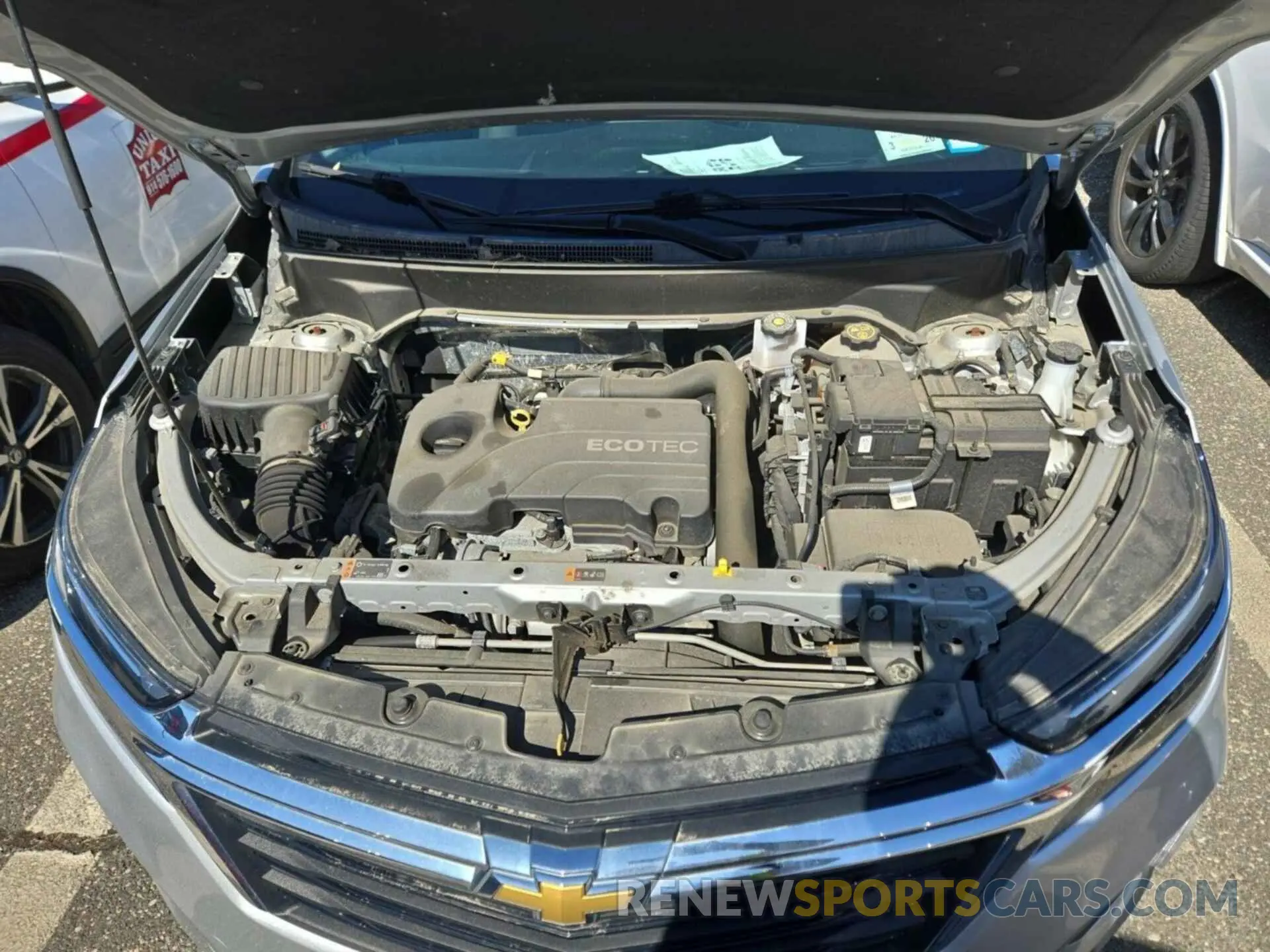 26 Photograph of a damaged car 2GNAXJEV1N6121104 CHEVROLET EQUINOX 2022