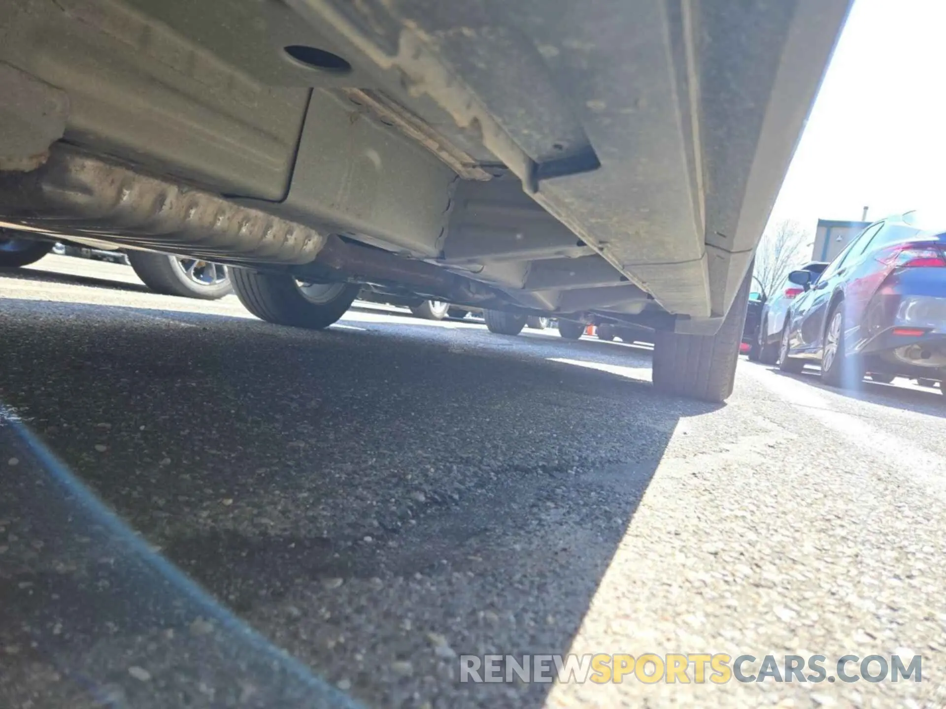 8 Photograph of a damaged car 2GNAXJEV1N6121104 CHEVROLET EQUINOX 2022