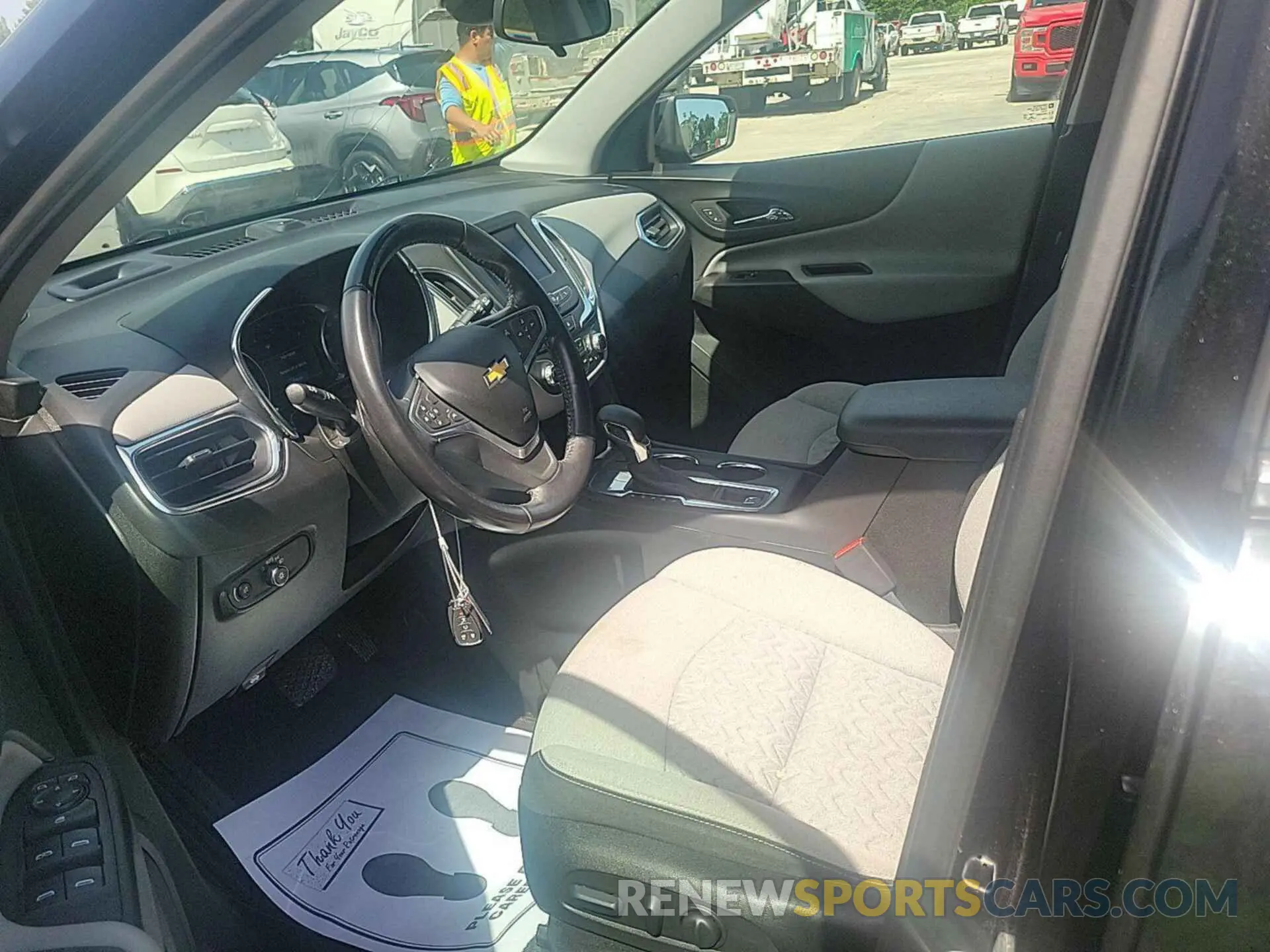 3 Фотография поврежденного автомобиля 2GNAXJEV5N6110445 CHEVROLET EQUINOX 2022