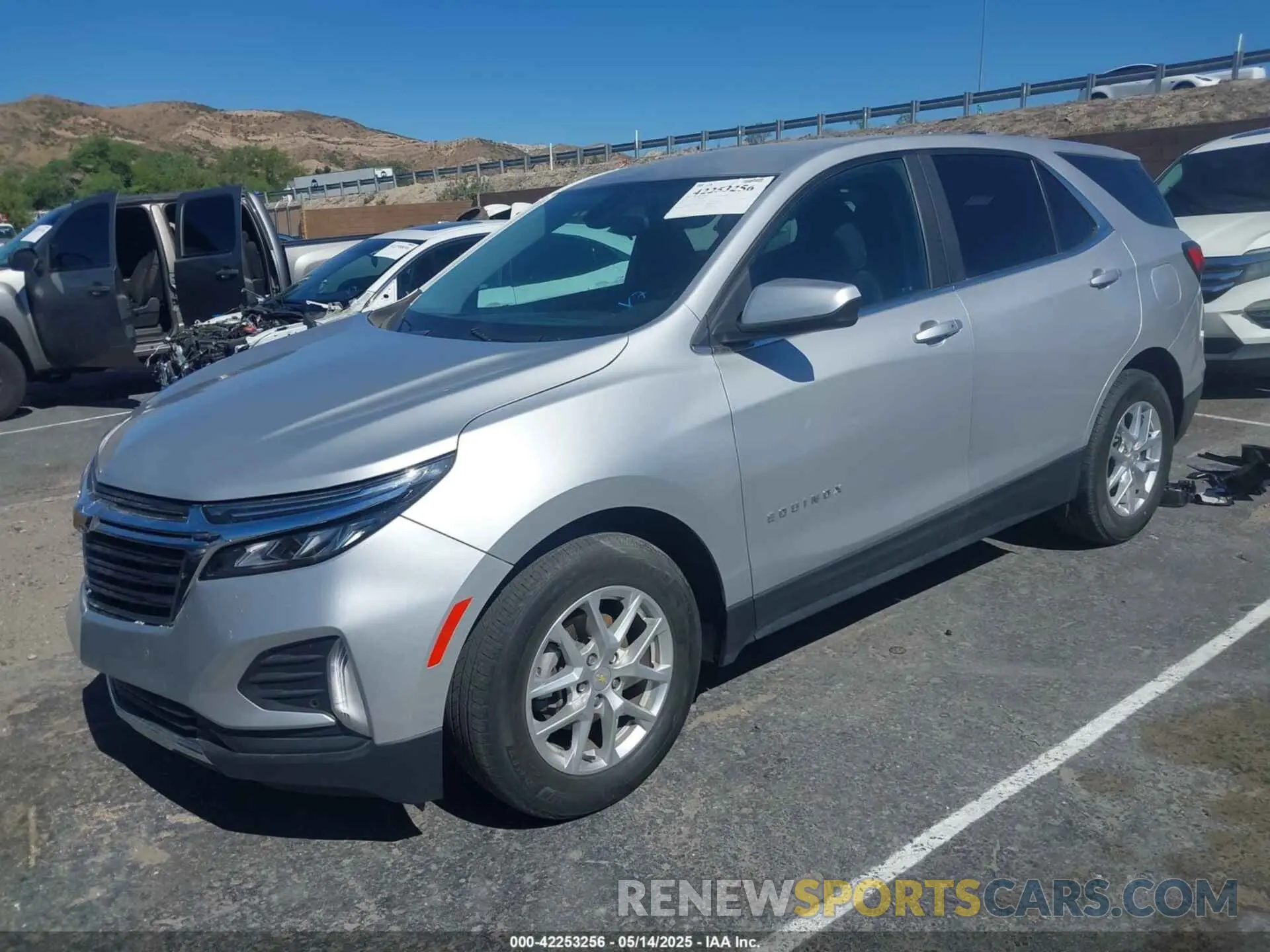 2 Photograph of a damaged car 2GNAXJEV7N6140109 CHEVROLET EQUINOX 2022