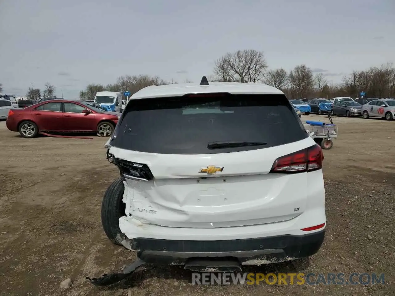 6 Photograph of a damaged car 2GNAXJEV8N6116496 CHEVROLET EQUINOX 2022