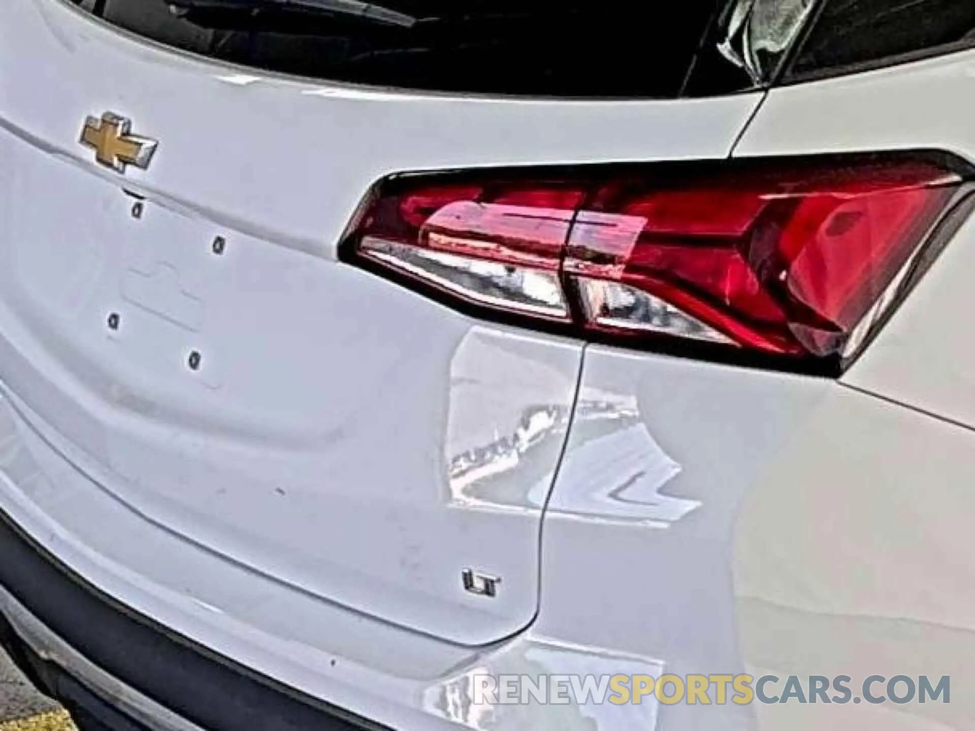 8 Фотография поврежденного автомобиля 2GNAXJEV9N6108696 CHEVROLET EQUINOX 2022