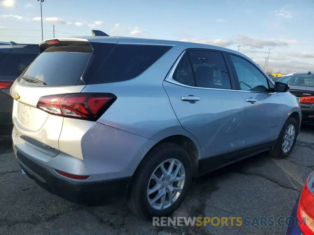 3 Photograph of a damaged car 2GNAXJEV9N6129208 CHEVROLET EQUINOX 2022