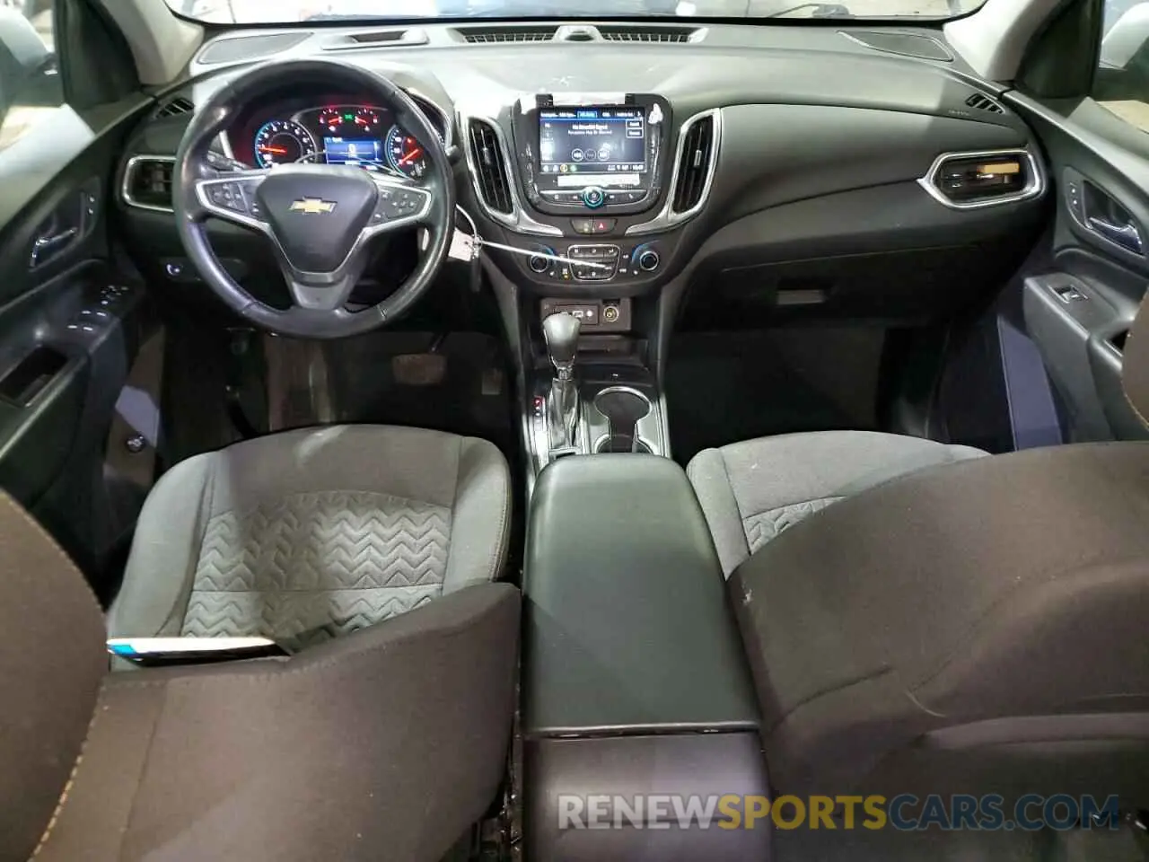 8 Photograph of a damaged car 2GNAXJEV9N6129208 CHEVROLET EQUINOX 2022