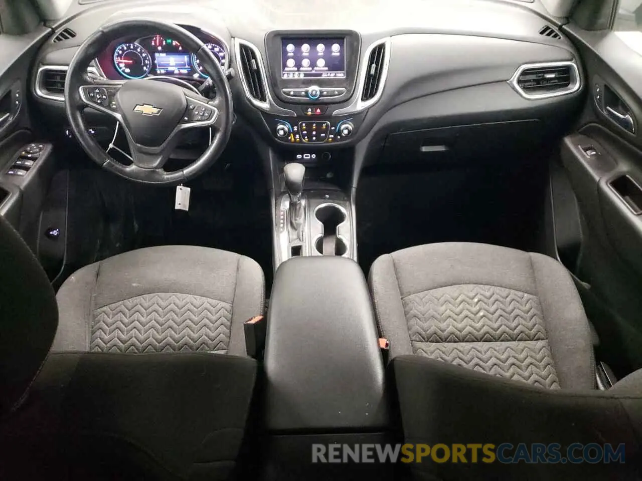 8 Photograph of a damaged car 2GNAXJEV9N6129984 CHEVROLET EQUINOX 2022