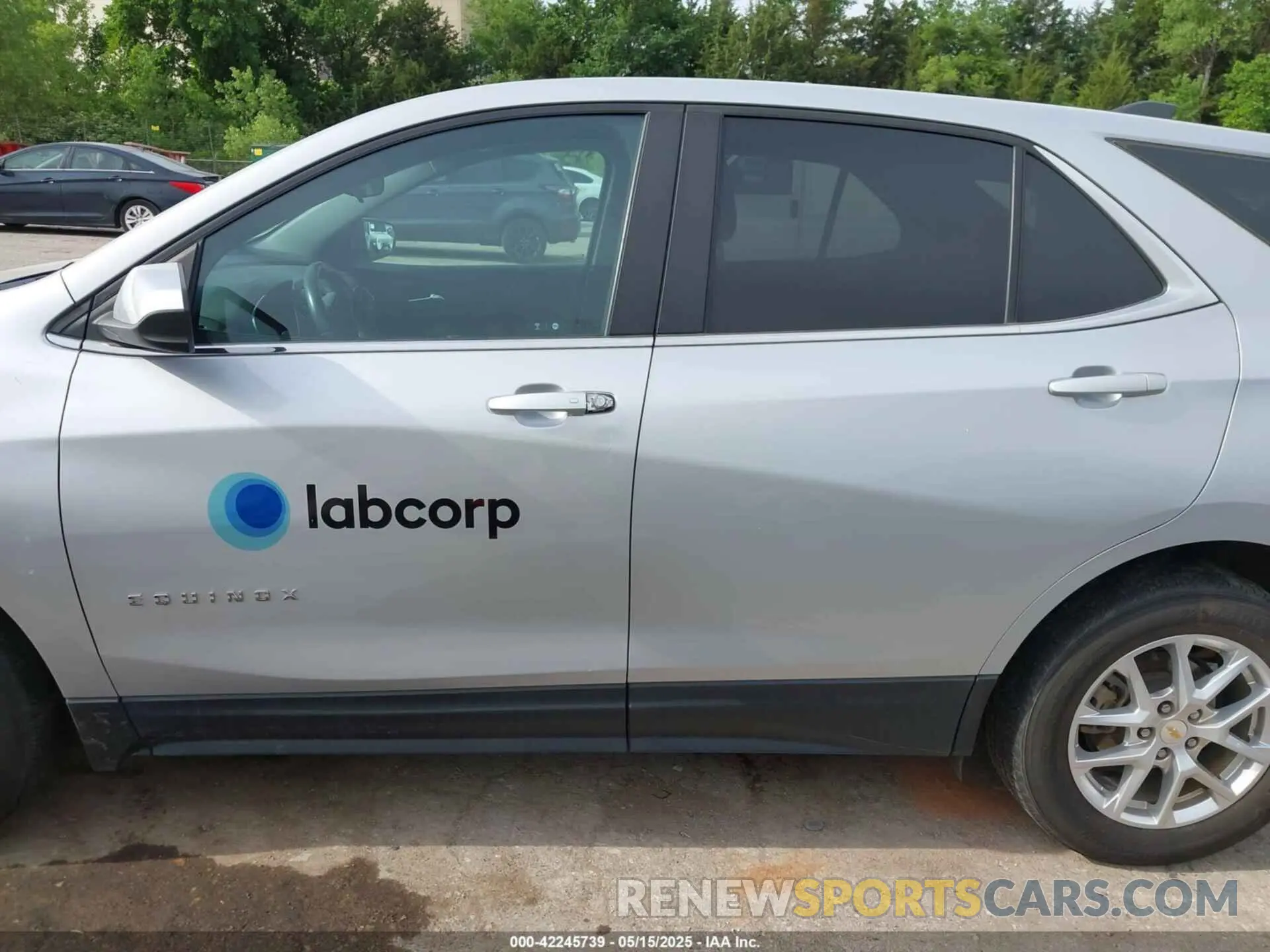 15 Photograph of a damaged car 2GNAXJEV9N6138247 CHEVROLET EQUINOX 2022