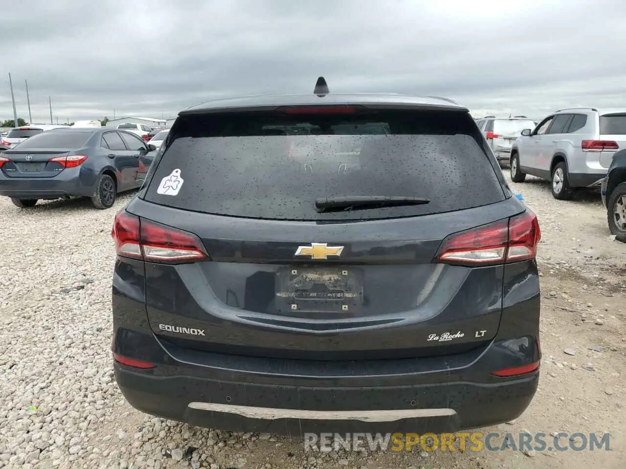 6 Photograph of a damaged car 2GNAXKEV1N6121271 CHEVROLET EQUINOX 2022