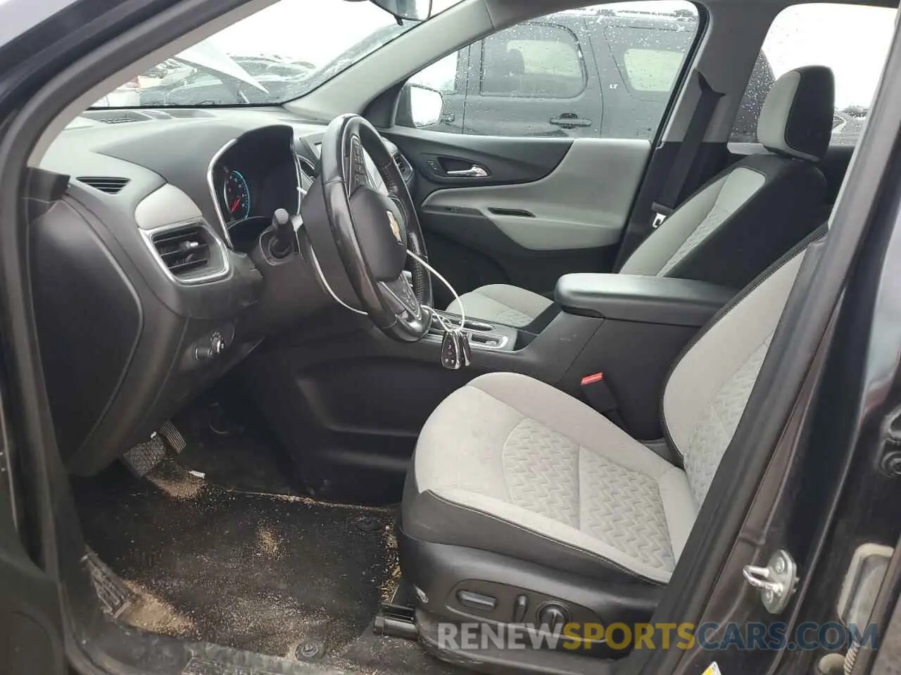 7 Photograph of a damaged car 2GNAXKEV1N6121271 CHEVROLET EQUINOX 2022