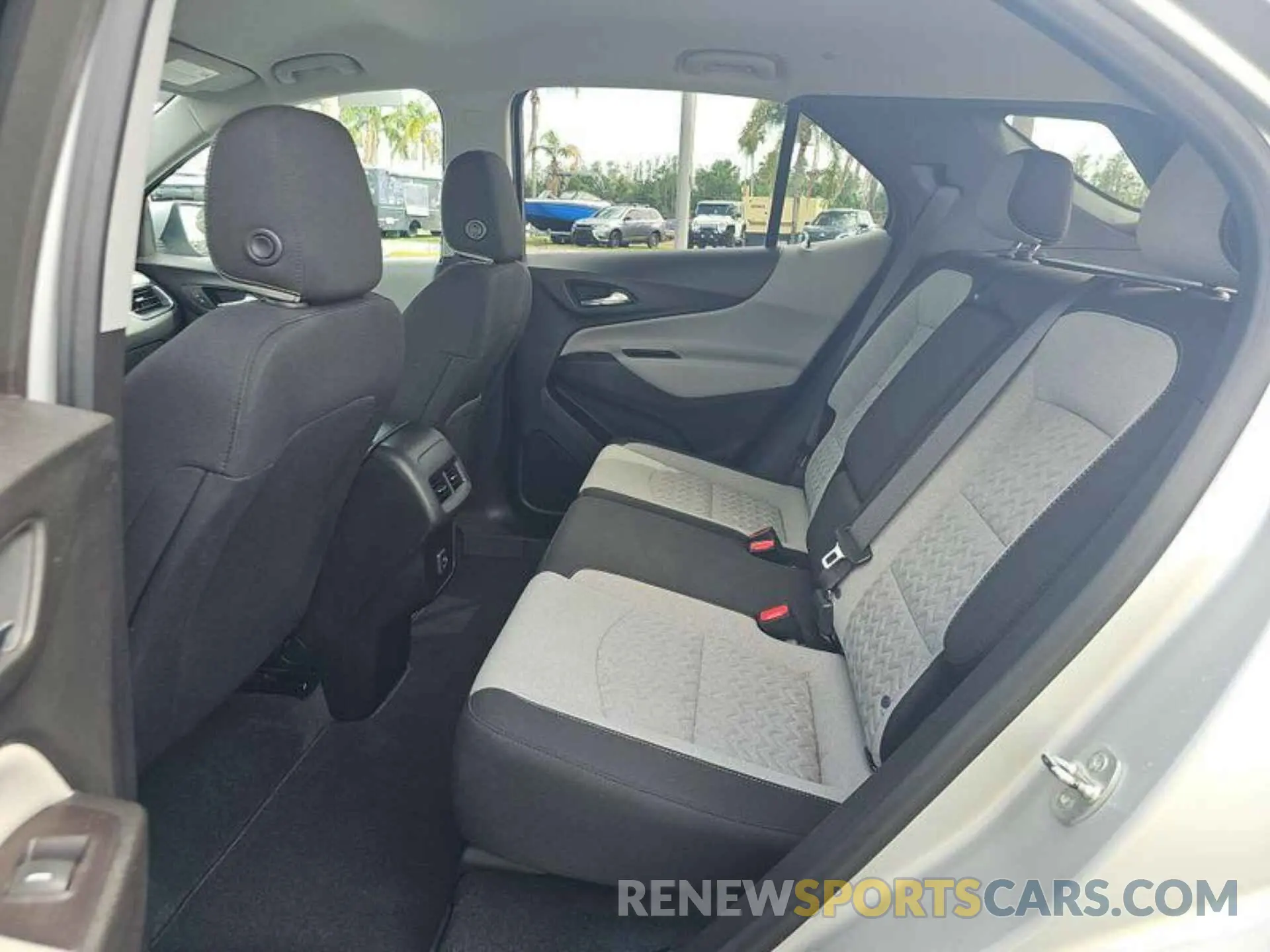 1 Photograph of a damaged car 2GNAXKEV1N6121965 CHEVROLET EQUINOX 2022