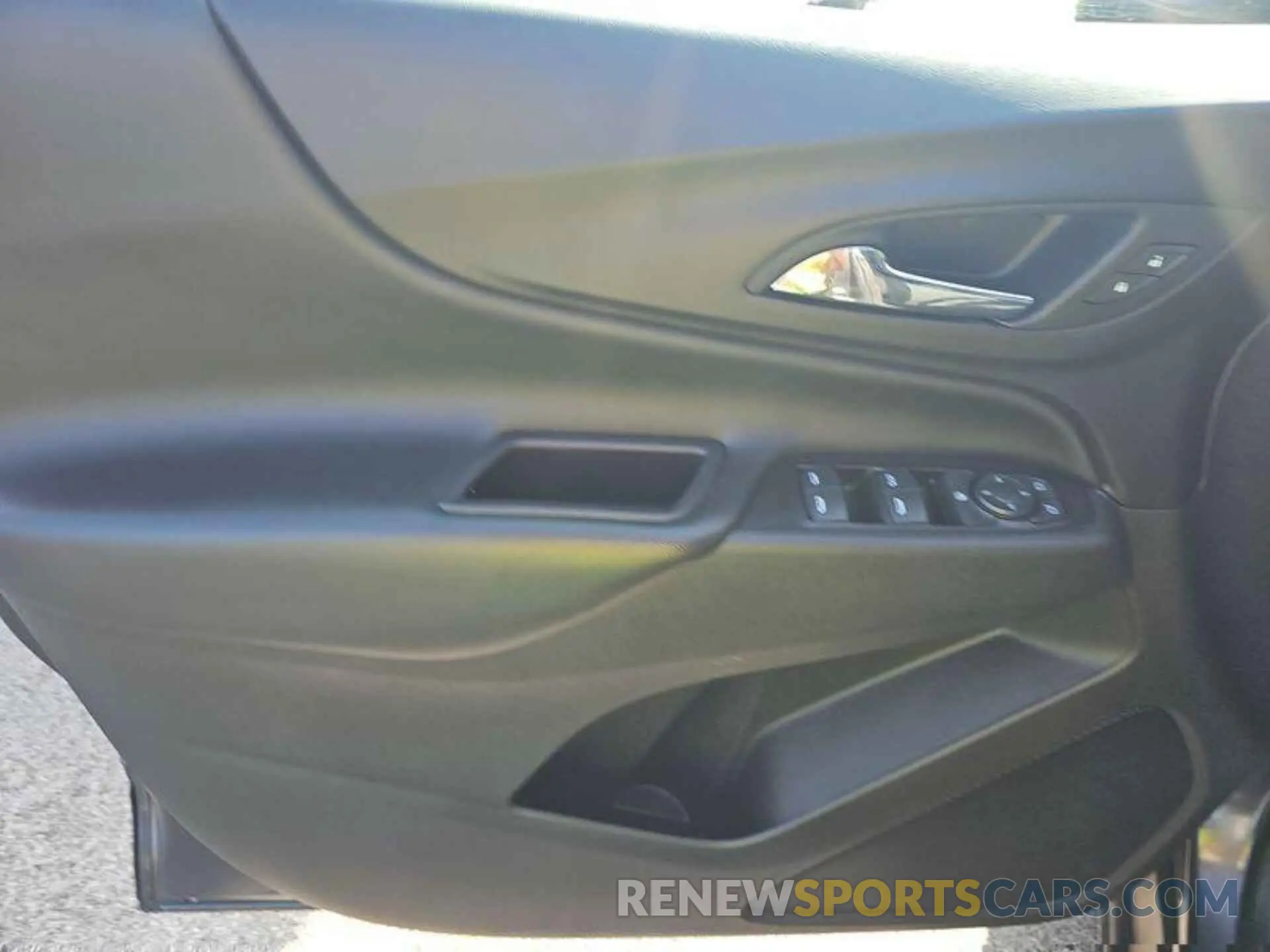 14 Photograph of a damaged car 2GNAXKEV1N6148017 CHEVROLET EQUINOX 2022