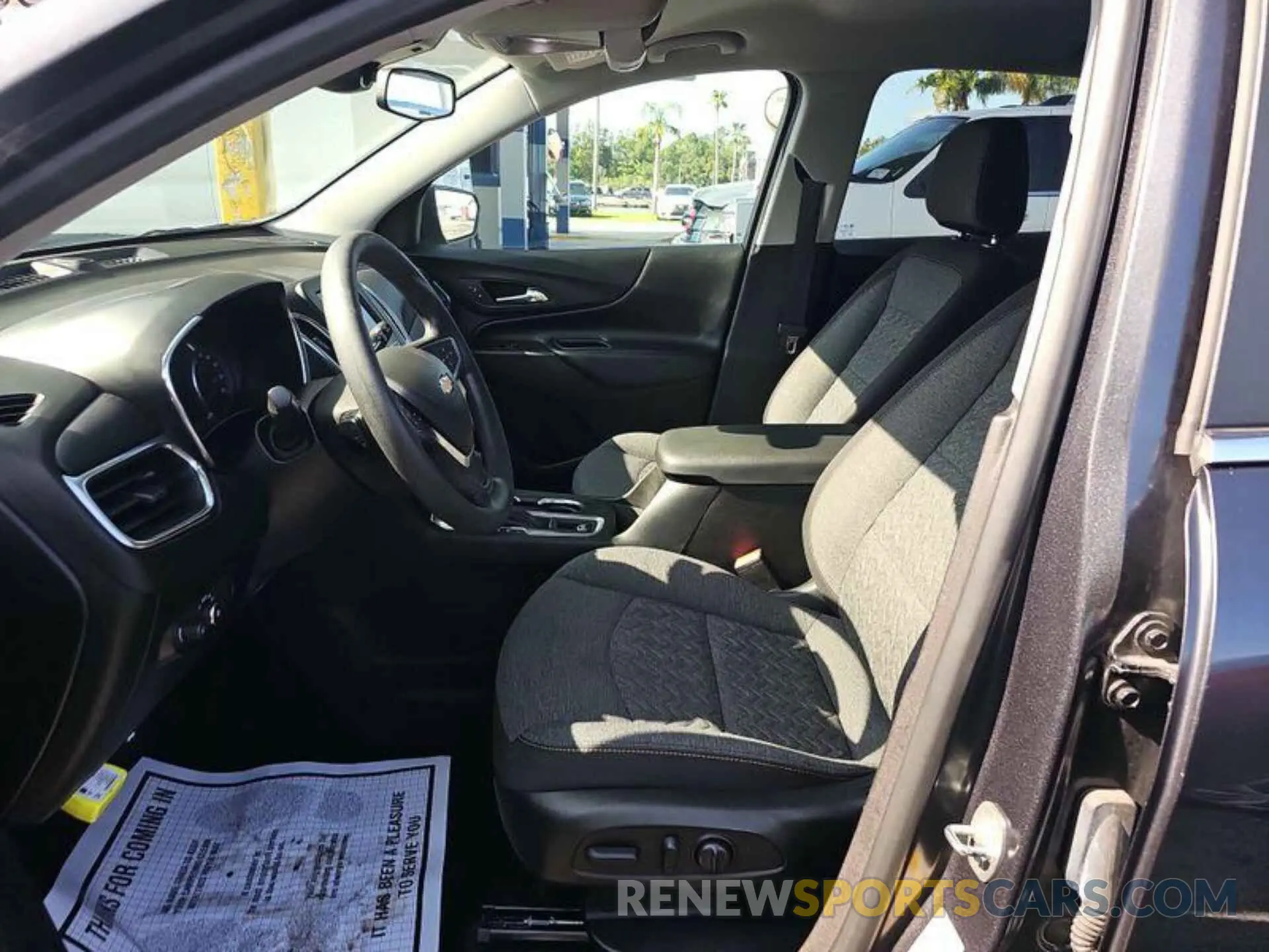 16 Photograph of a damaged car 2GNAXKEV1N6148017 CHEVROLET EQUINOX 2022