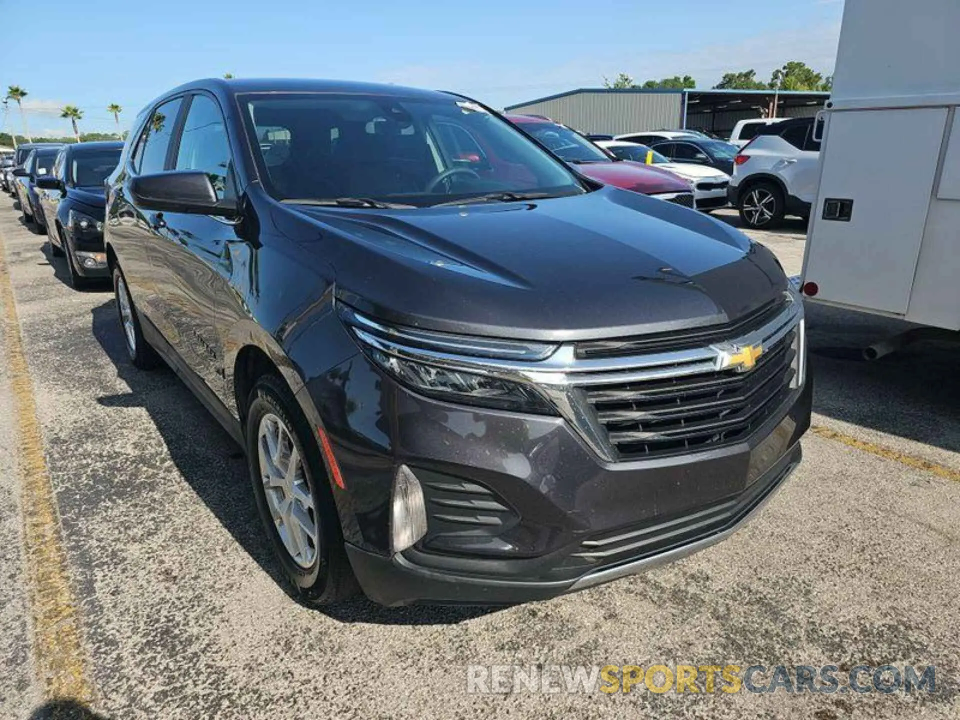 5 Photograph of a damaged car 2GNAXKEV1N6148017 CHEVROLET EQUINOX 2022