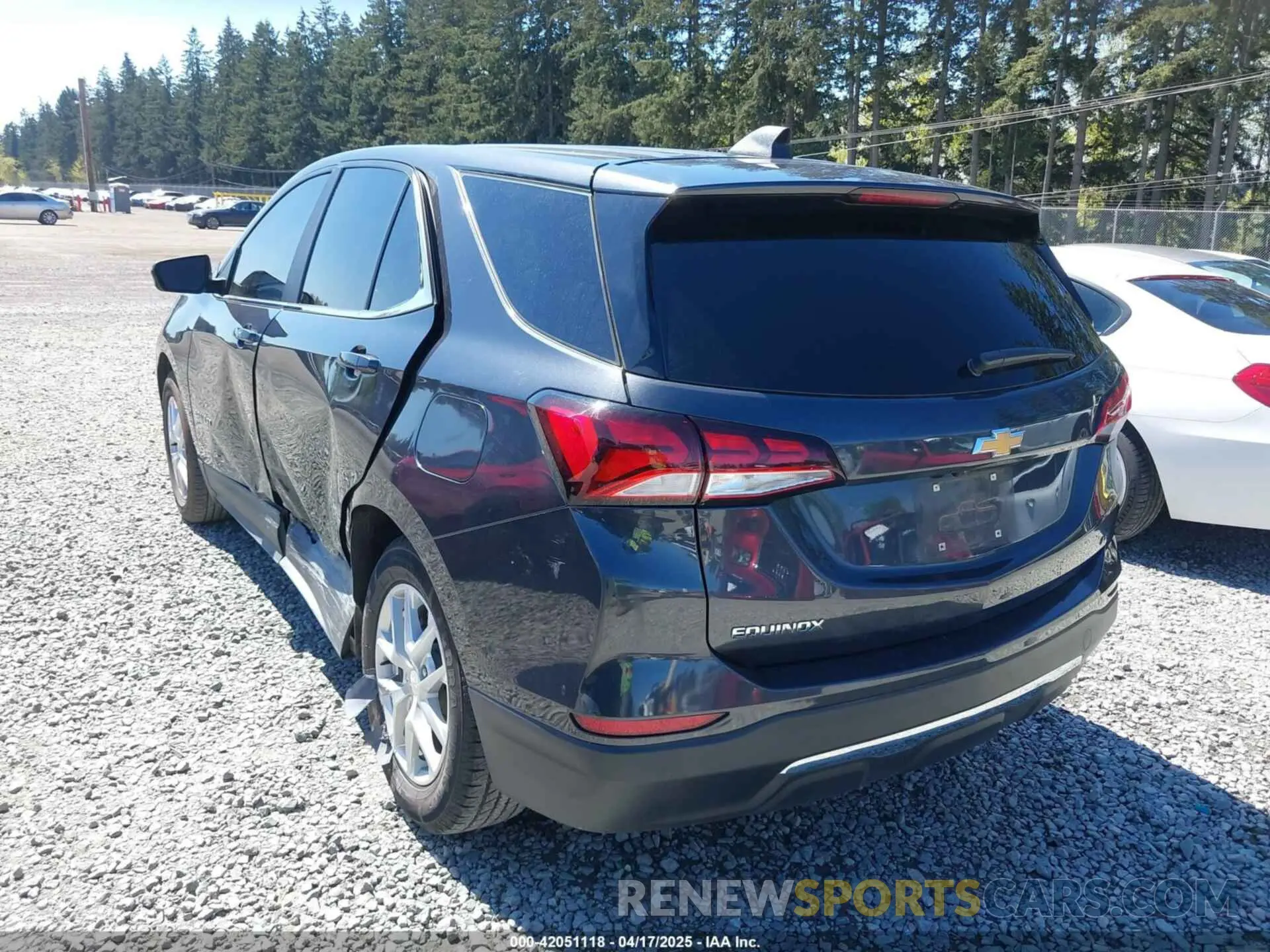 3 Фотография поврежденного автомобиля 2GNAXKEV3N6107727 CHEVROLET EQUINOX 2022