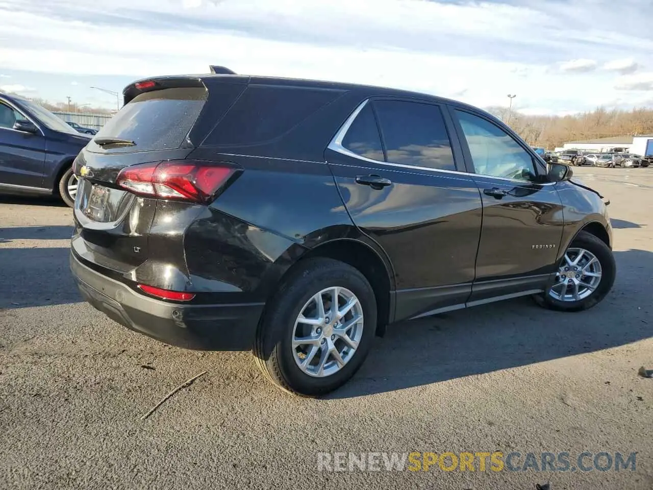 3 Photograph of a damaged car 2GNAXKEV5N6103856 CHEVROLET EQUINOX 2022